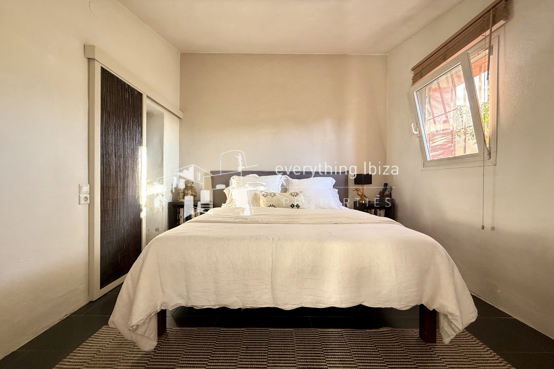 Two Charming Villas Close to the Beach with Private Pool and Stunning Panoramic Views by everything ibiza Properties - ref. 1871