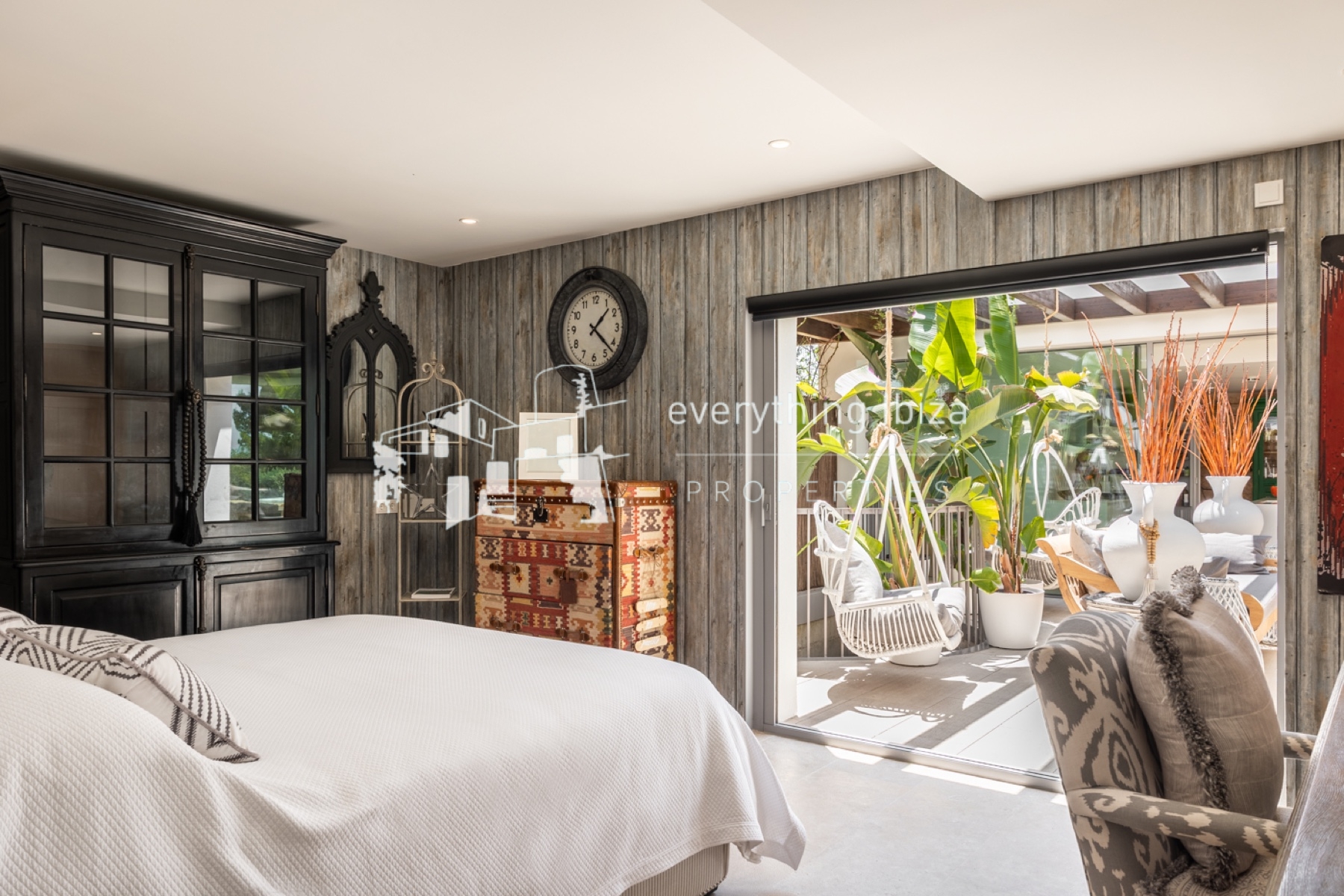 Luxury Mediterranean Villa Close to Amazing Beaches with Stunning Sea and Sunset Views by everything ibiza Properties - ref. 1872