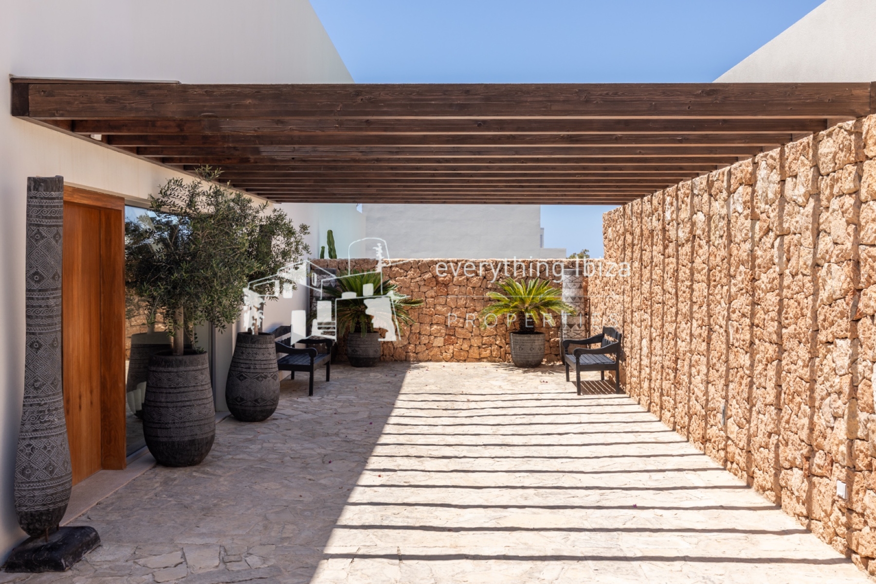 Luxury Mediterranean Villa Close to Amazing Beaches with Stunning Sea and Sunset Views by everything ibiza Properties - ref. 1872