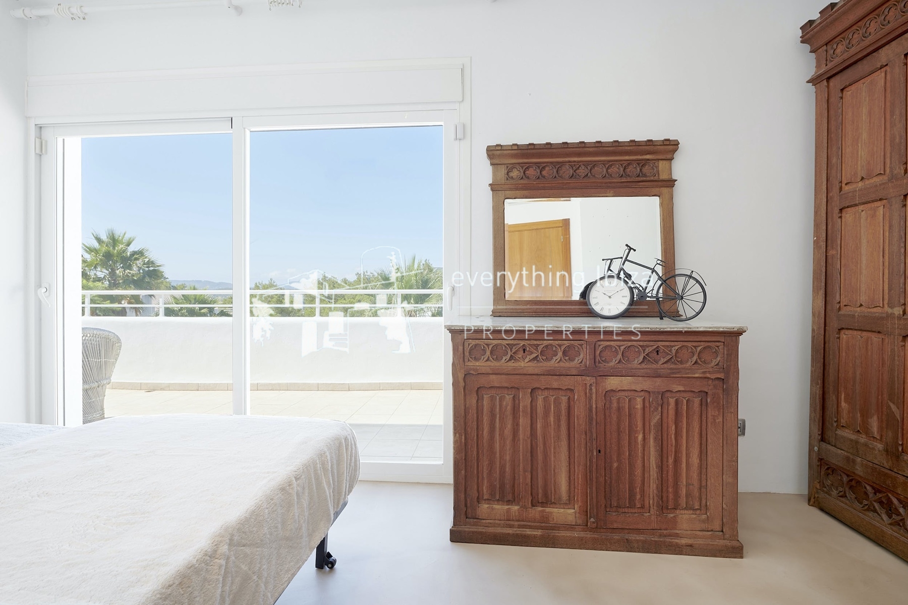 Elegant Modern Villa with Private Infinity Pool and Tourist License Close to Cosmopolitan Santa Eulalia - ref. 1880 - by everything ibiza Properties