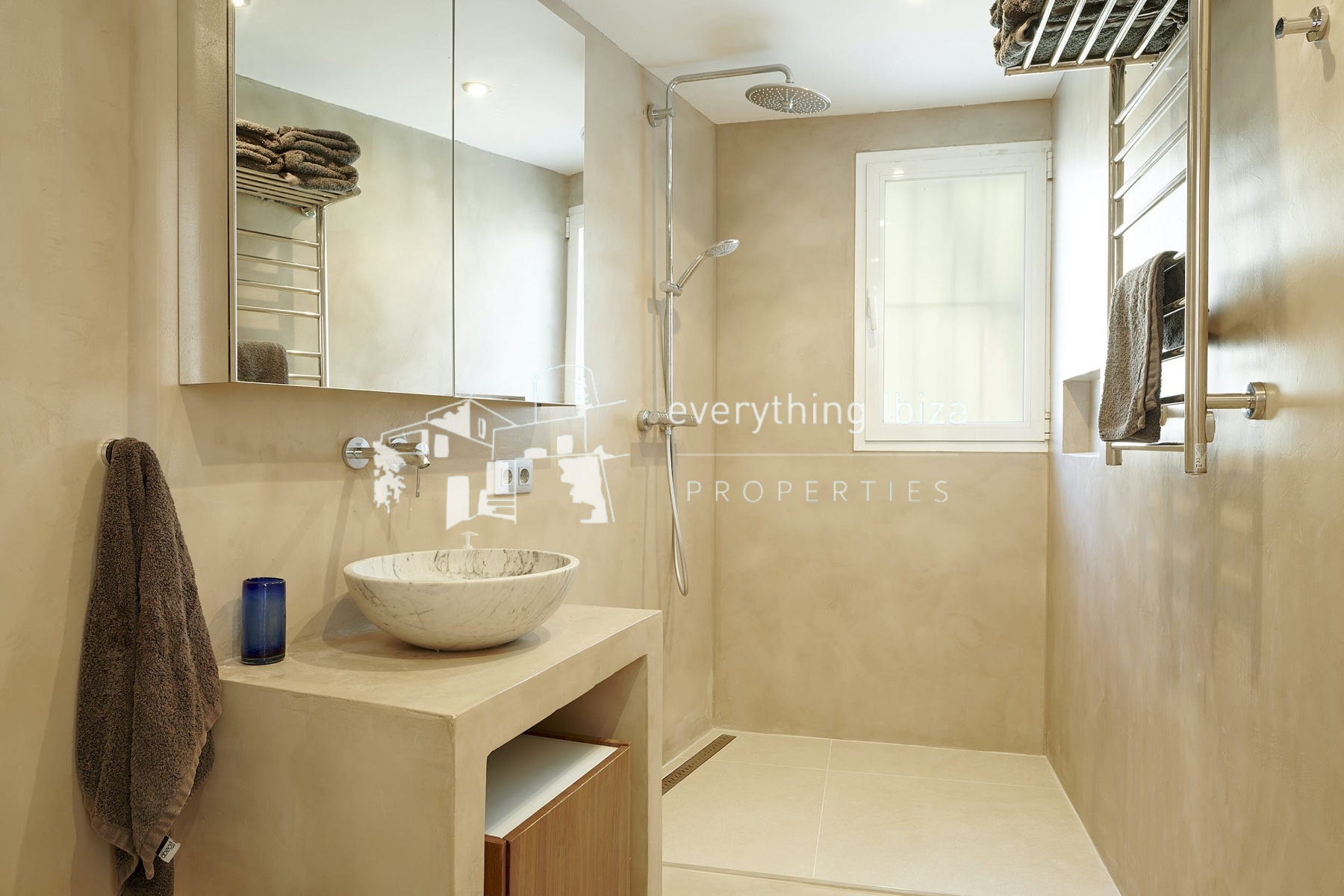 Elegant Modern Villa with Private Infinity Pool and Tourist License Close to Cosmopolitan Santa Eulalia - ref. 1880 - by everything ibiza Properties