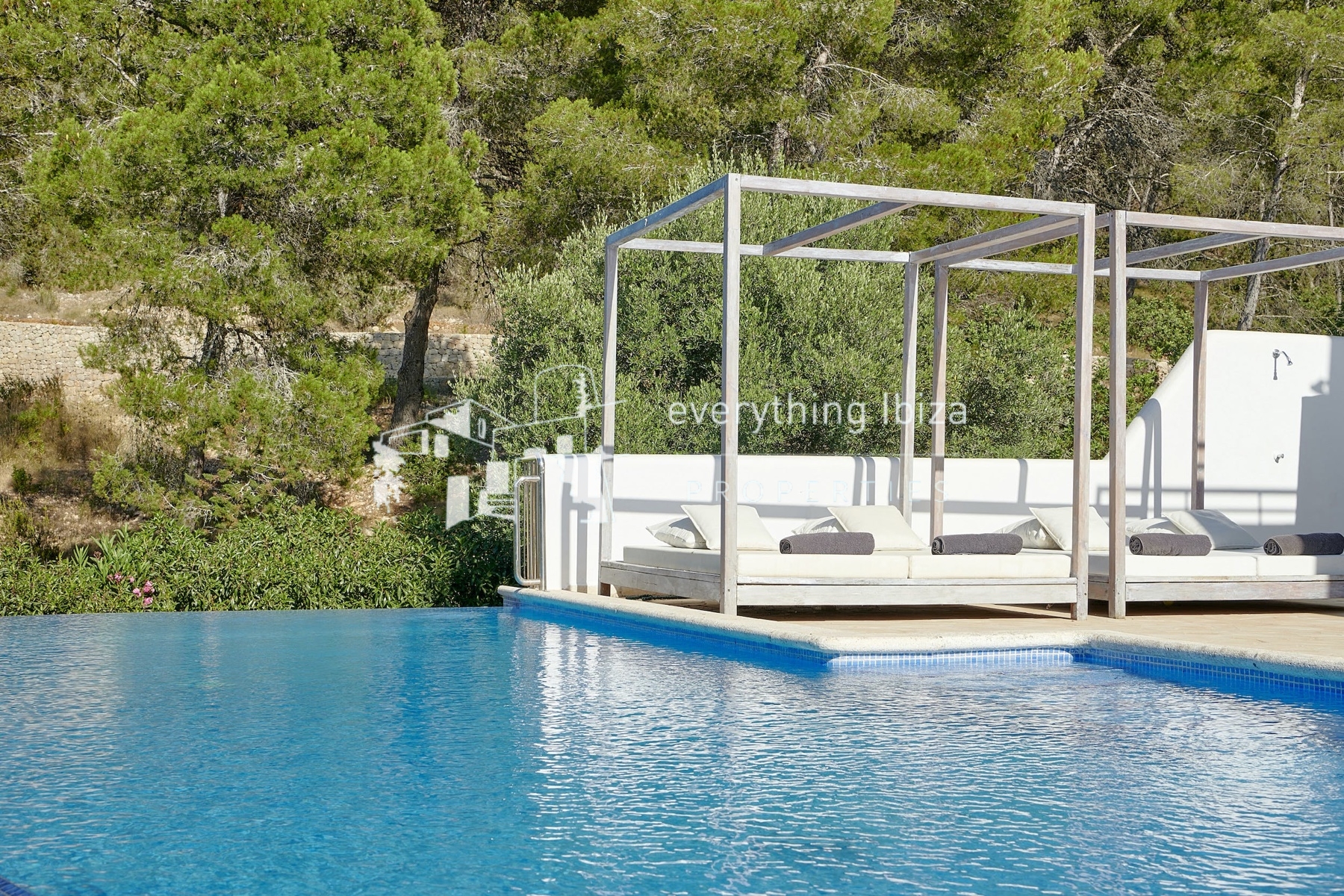 Elegant Modern Villa with Private Infinity Pool and Tourist License Close to Cosmopolitan Santa Eulalia - ref. 1880 - by everything ibiza Properties