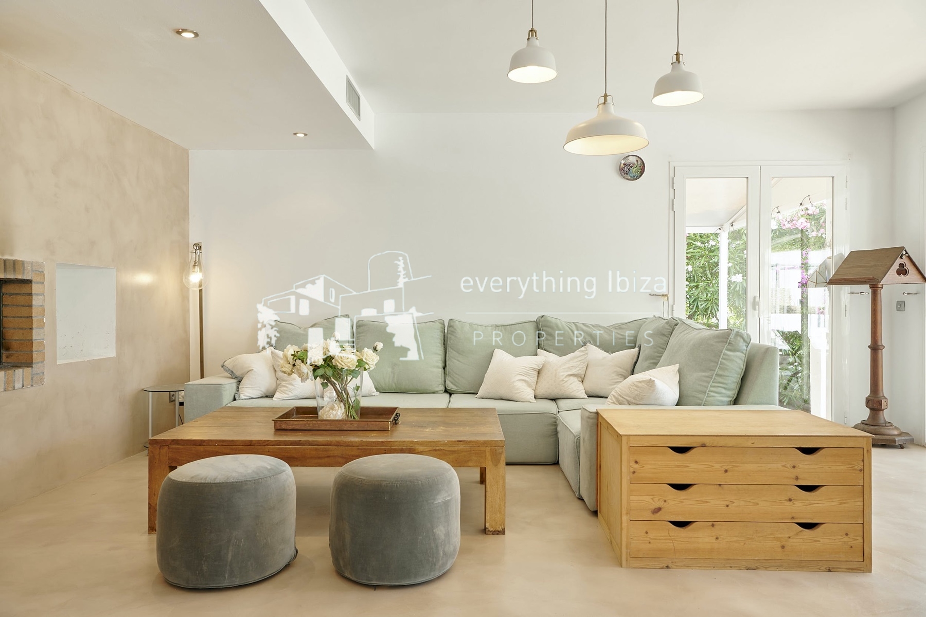 Elegant Modern Villa with Private Infinity Pool and Tourist License Close to Cosmopolitan Santa Eulalia - ref. 1880 - by everything ibiza Properties