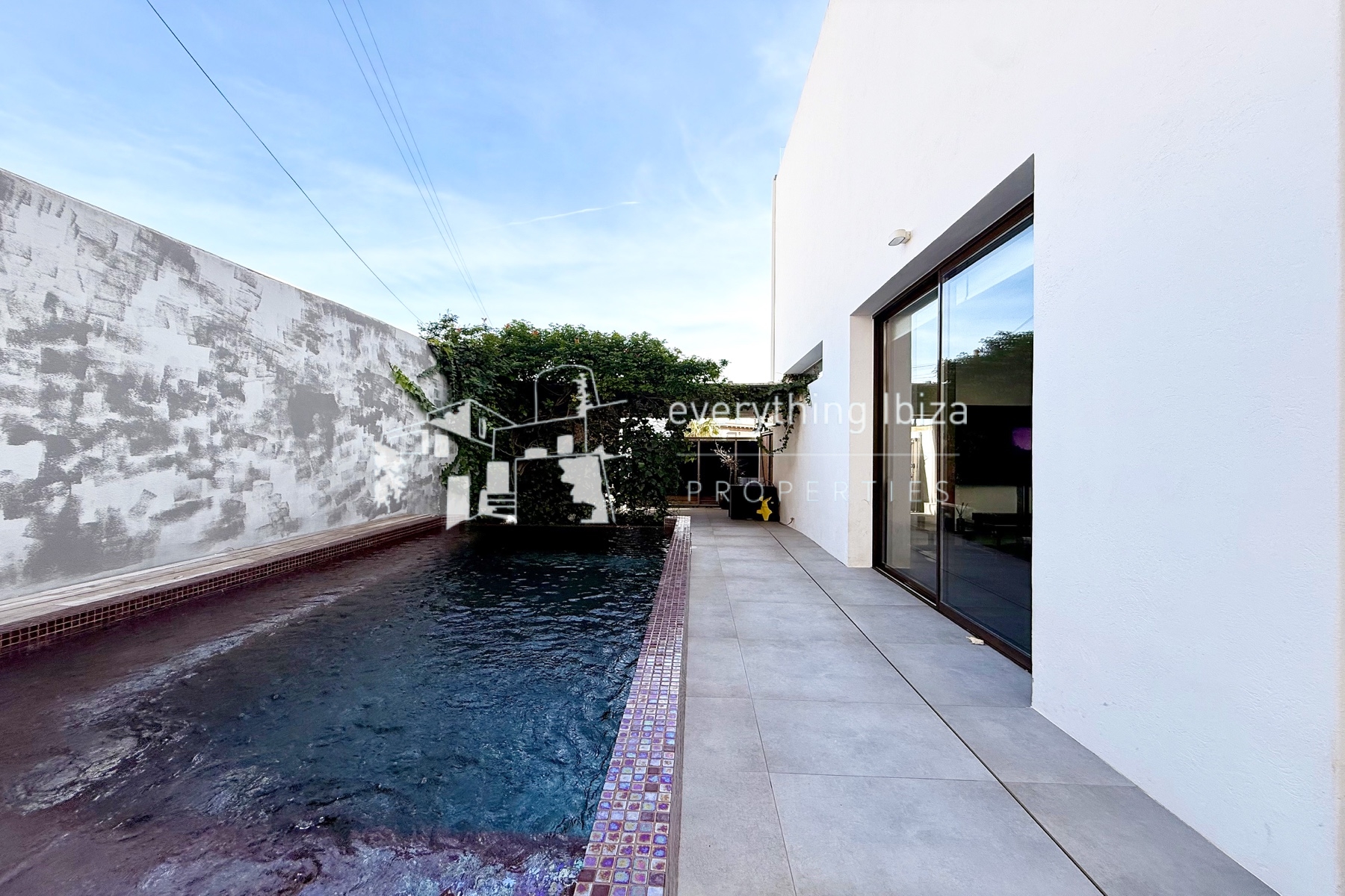 Super Ground Floor 3 Bed Apartment with Private Pool in Central San Jose Village by everything ibiza Properties - ref. 1881