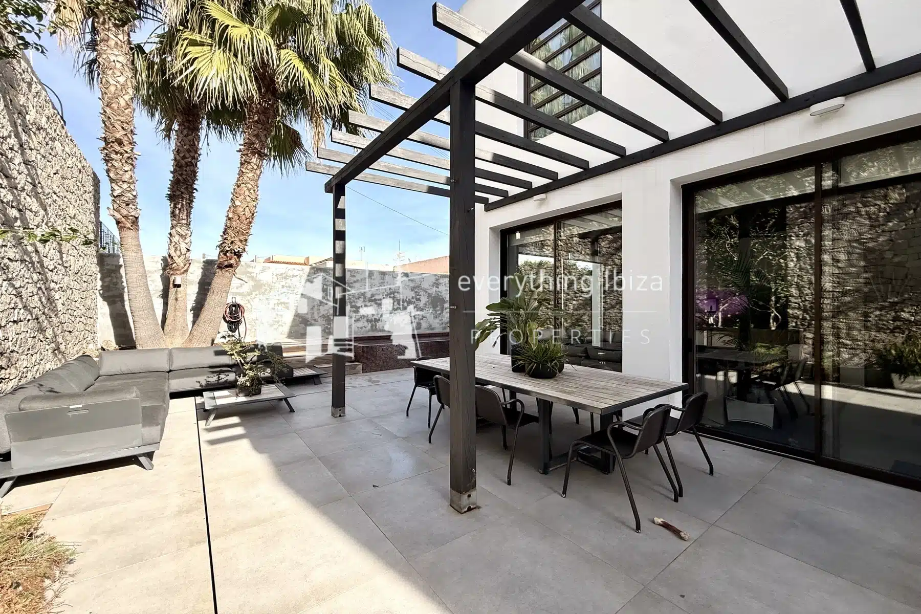 Super Ground Floor 3 Bed Apartment with Private Pool in Central San Jose Village by everything ibiza Properties - ref. 1881