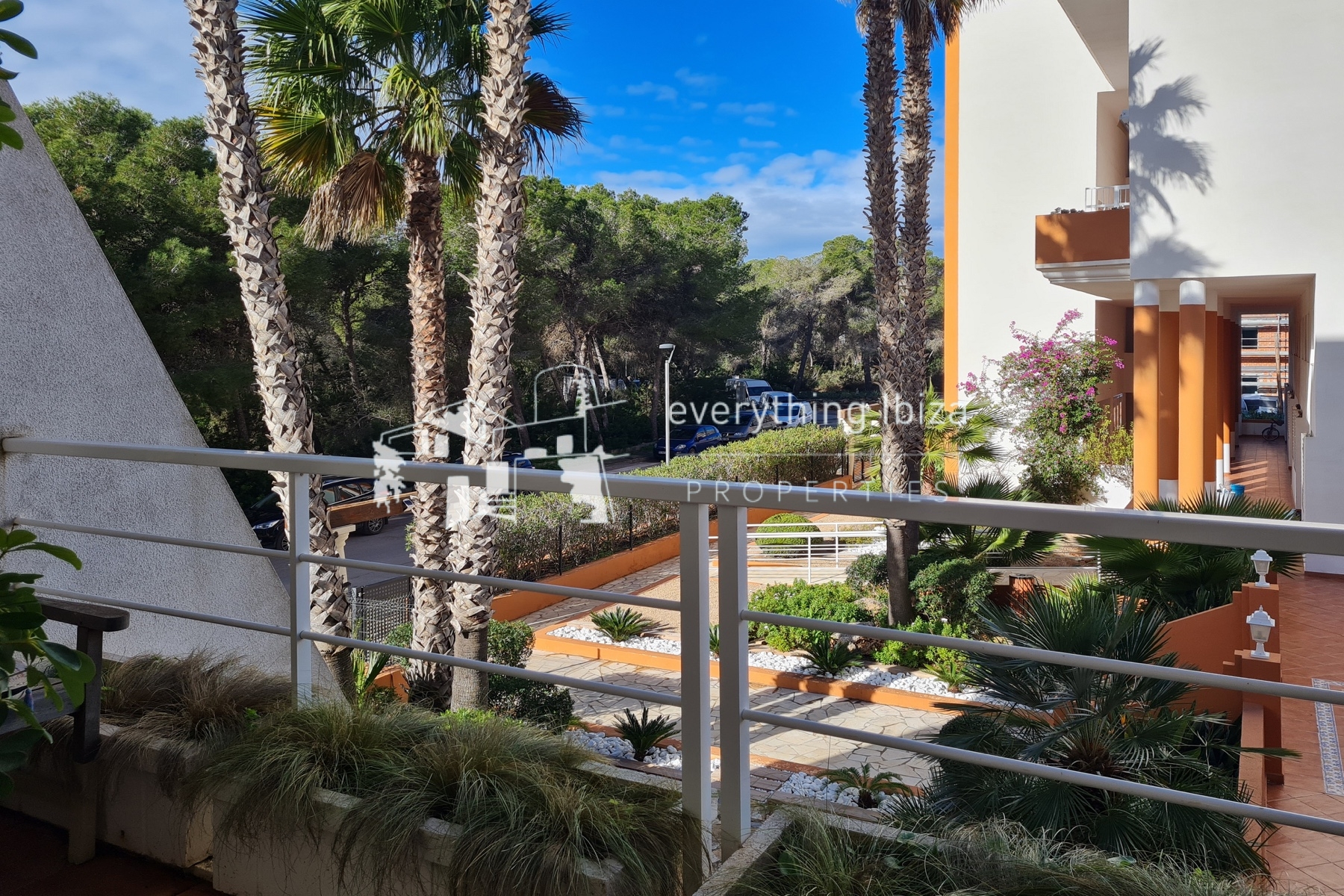 Modern 3 Bed Duplex Apartment Close to Stunning Nearby Beaches and San Carlos Village by everything ibiza Properties - ref. 1882