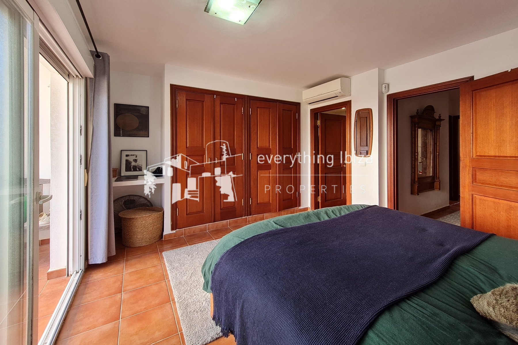 Modern 3 Bed Duplex Apartment Close to Stunning Nearby Beaches and San Carlos Village by everything ibiza Properties - ref. 1882