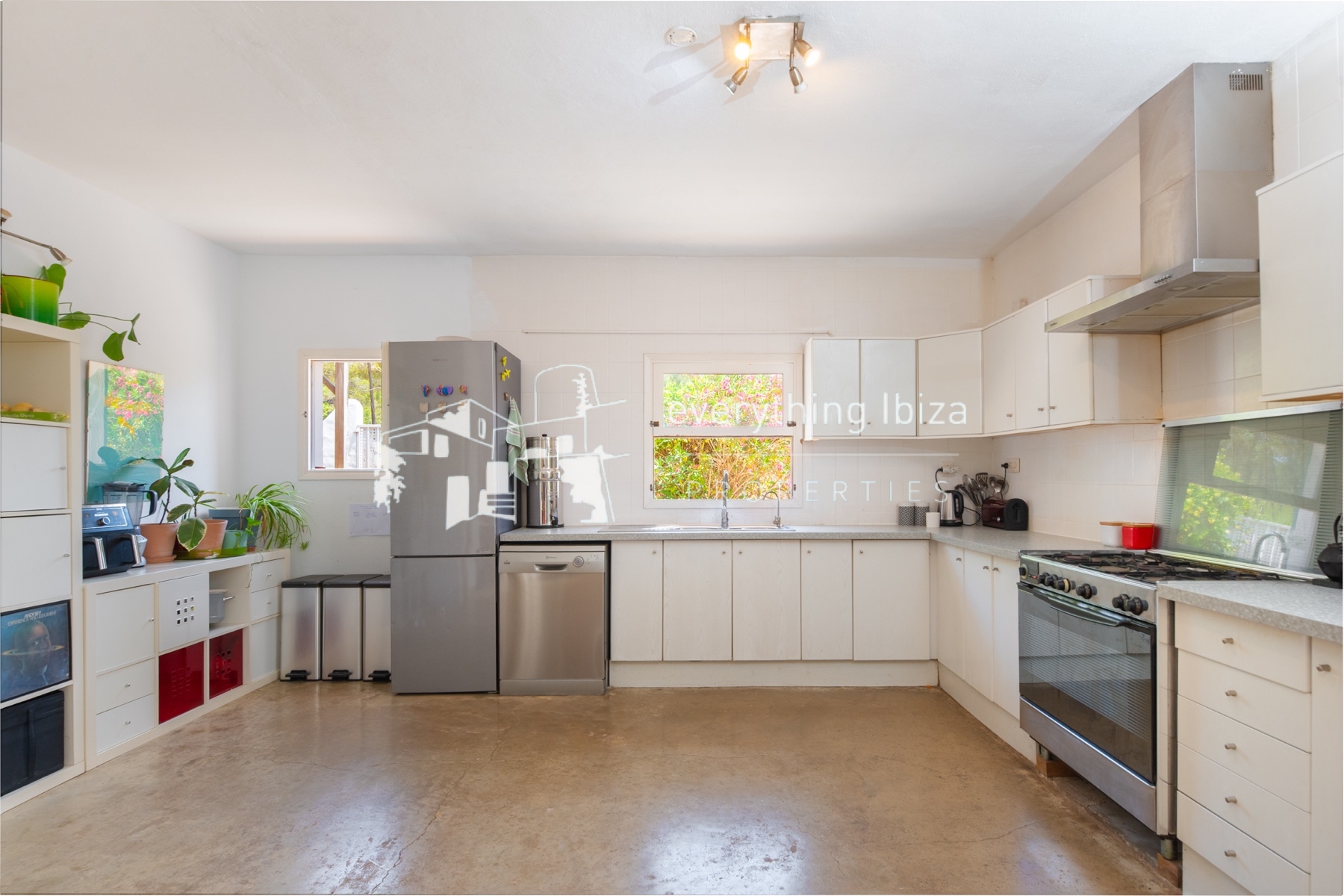 Traditional Charismatic Villa with Garden and Private Pool Set in the Benimussa Countryside - for sale by everything ibiza Properties - ref. 1885