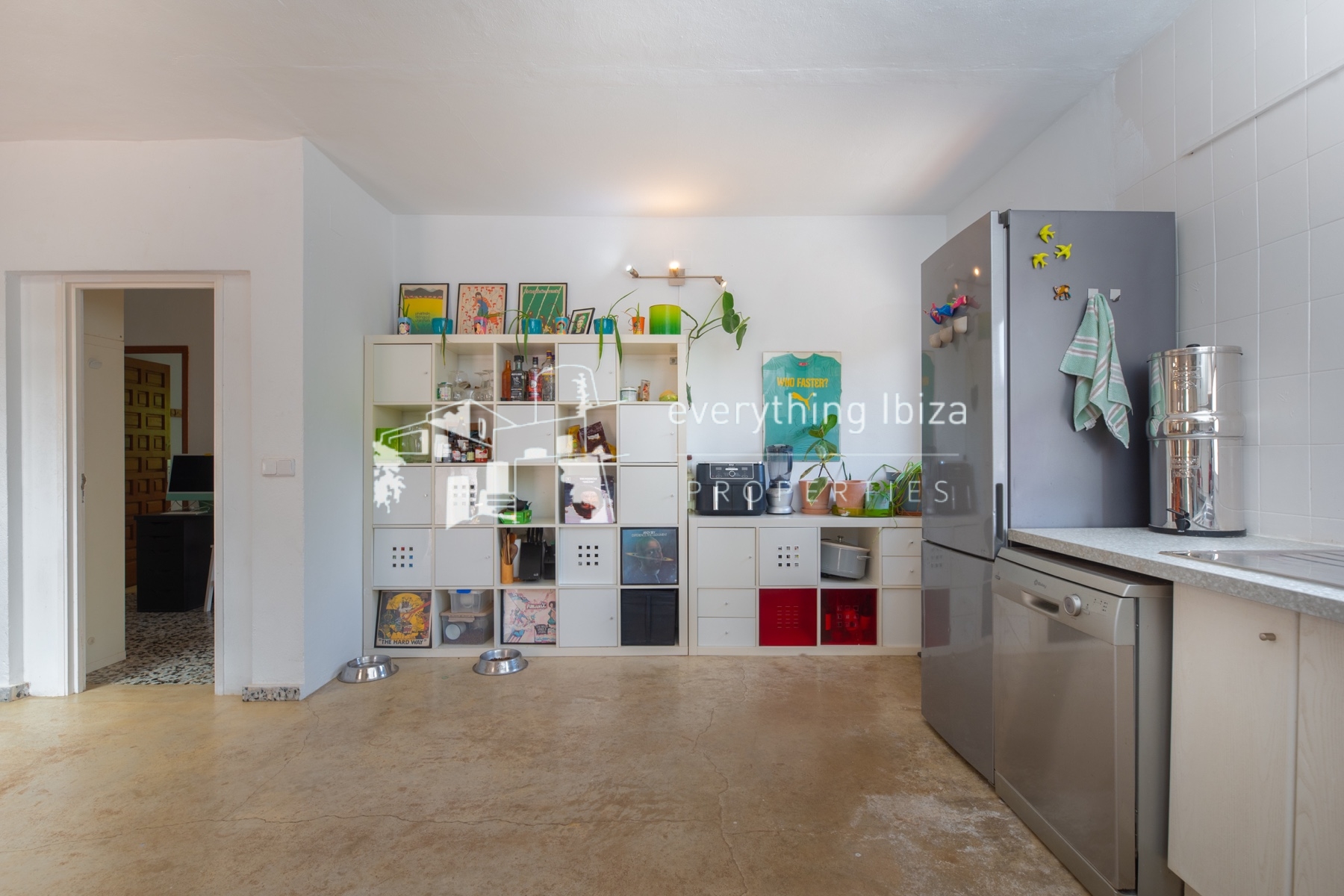 Traditional Charismatic Villa with Garden and Private Pool Set in the Benimussa Countryside - for sale by everything ibiza Properties - ref. 1885