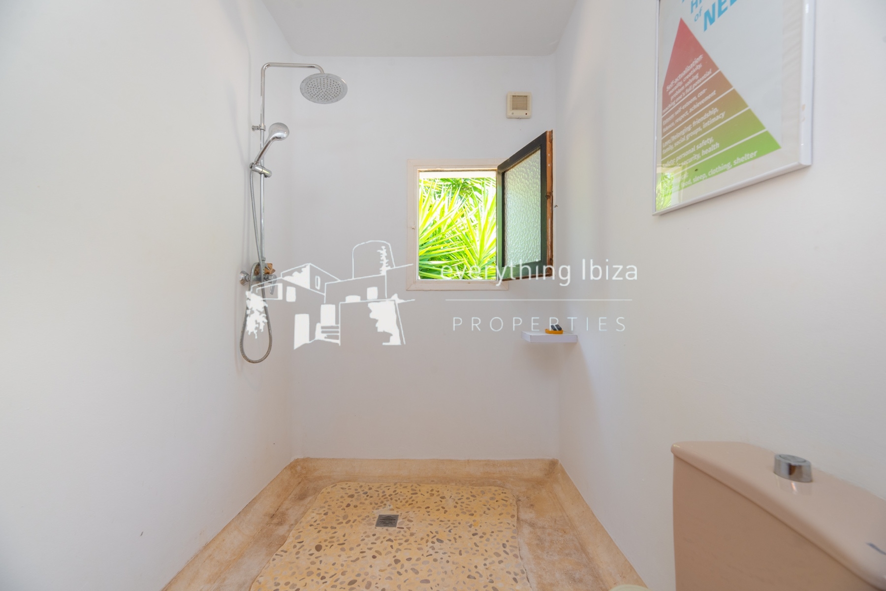 Traditional Charismatic Villa with Garden and Private Pool Set in the Benimussa Countryside - for sale by everything ibiza Properties - ref. 1885