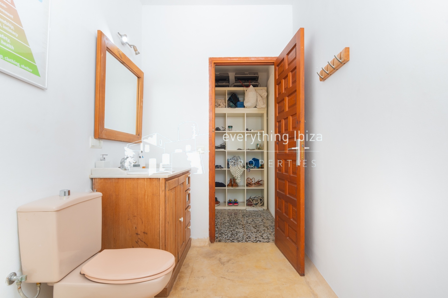 Traditional Charismatic Villa with Garden and Private Pool Set in the Benimussa Countryside - for sale by everything ibiza Properties - ref. 1885