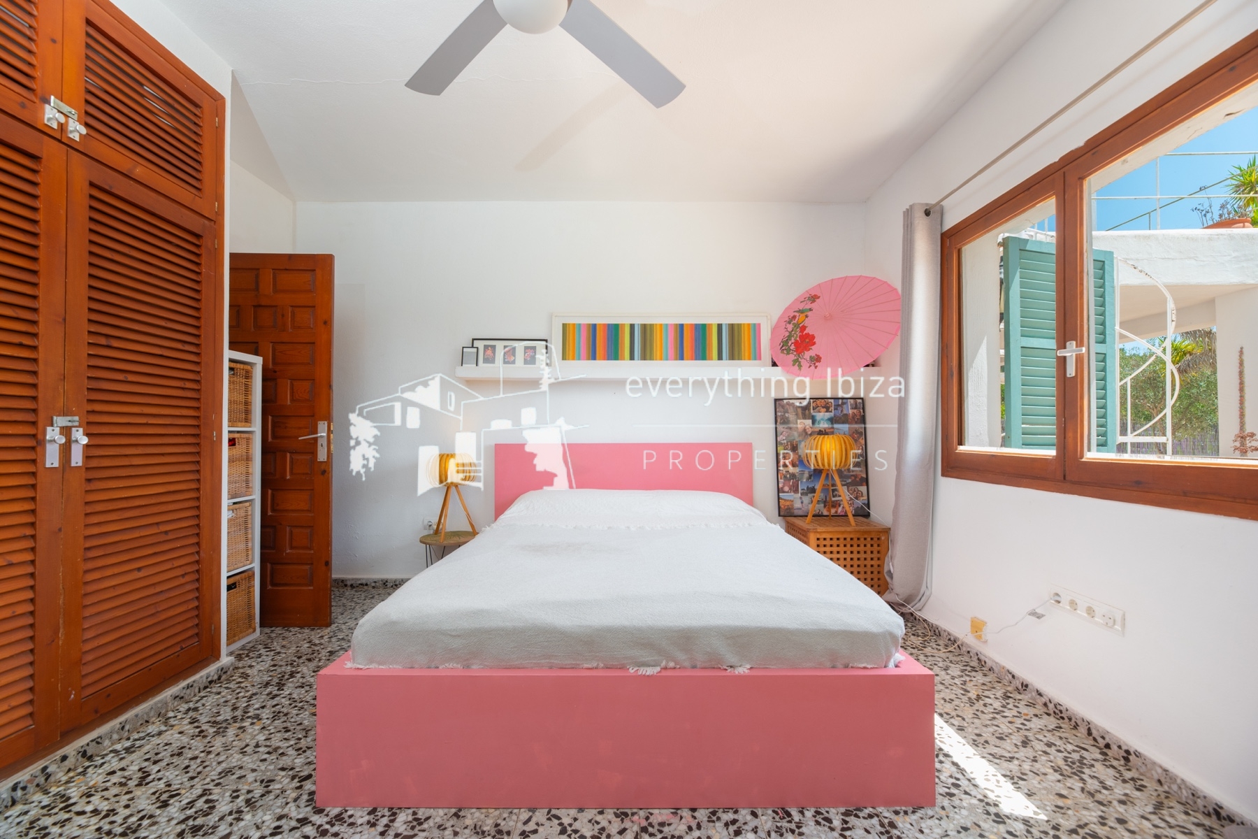 Traditional Charismatic Villa with Garden and Private Pool Set in the Benimussa Countryside - for sale by everything ibiza Properties - ref. 1885