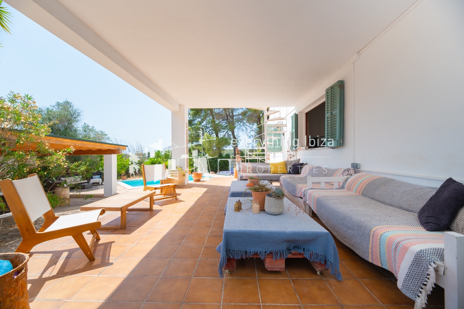 Traditional Charismatic Villa with Garden and Private Pool Set in the Benimussa Countryside - for sale by everything ibiza Properties - ref. 1885
