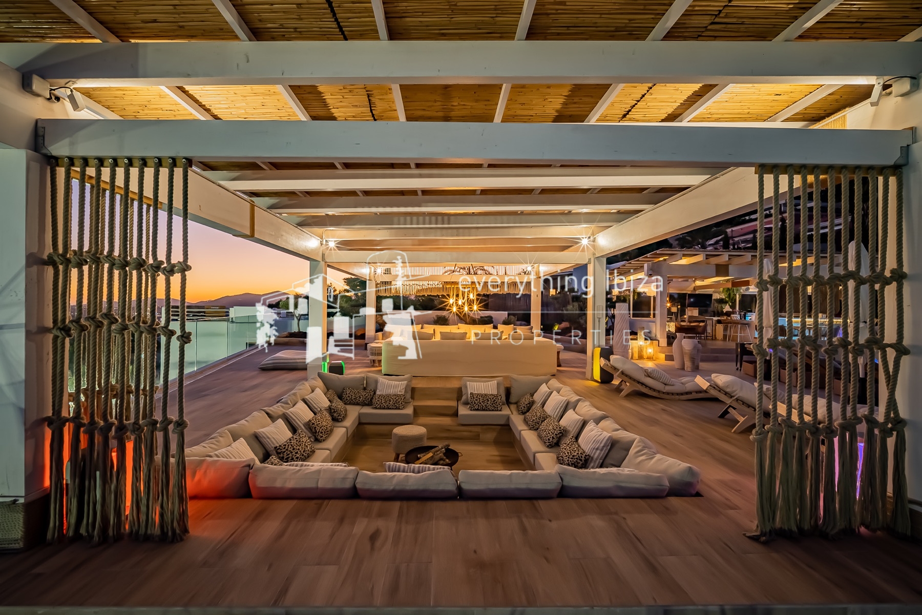 Exceptional Luxury Private Residence with Panoramic Views, Super Sports & Wellness Facilities - for sale by everything ibiza Properties - ref. 1884