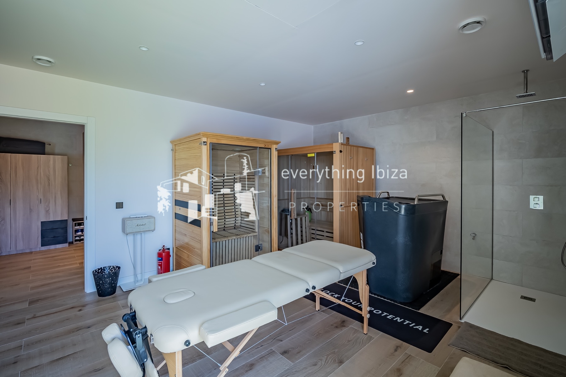 Exceptional Luxury Private Residence with Panoramic Views, Super Sports & Wellness Facilities - for sale by everything ibiza Properties - ref. 1884