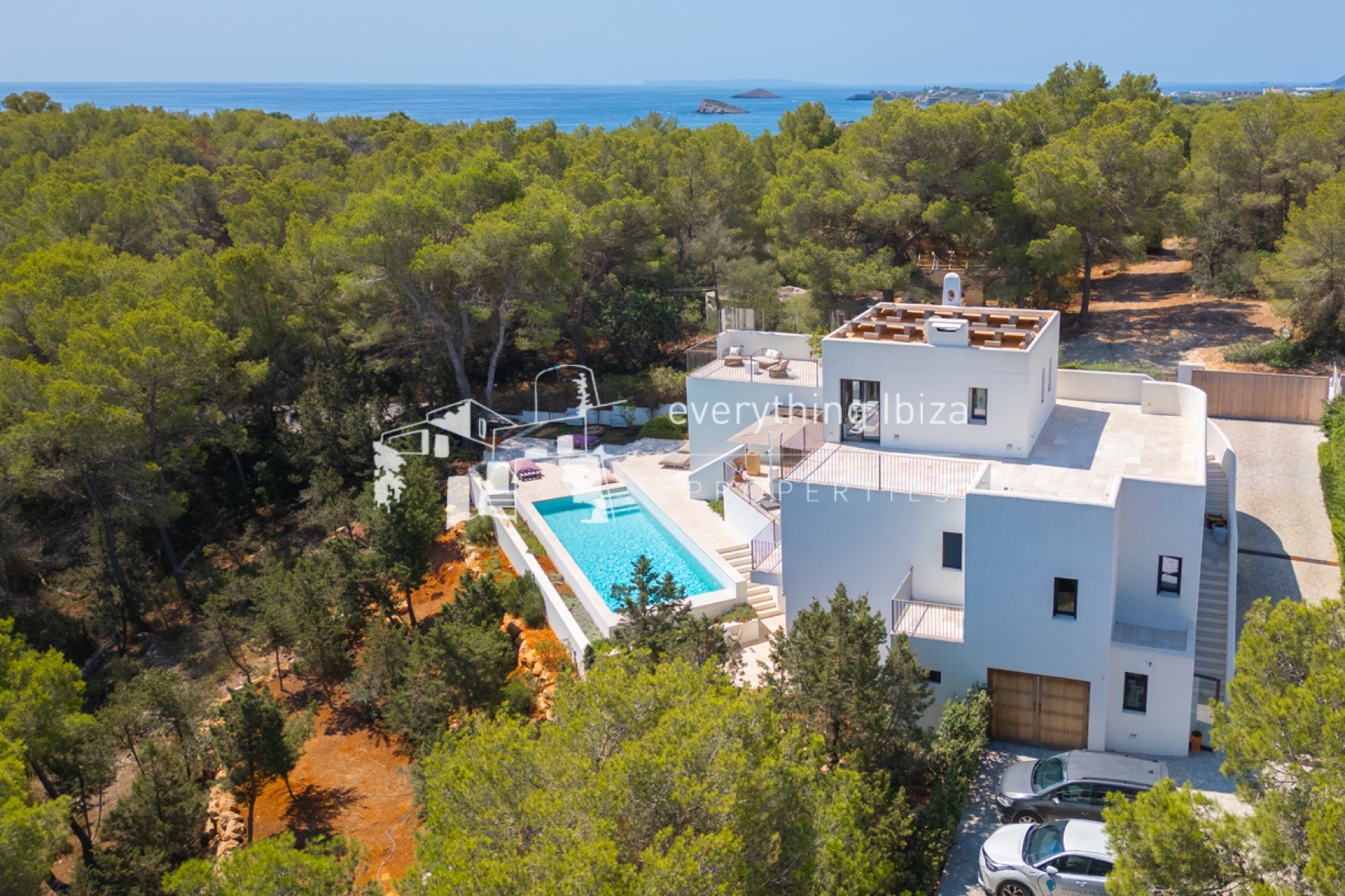 Impressive Mediterranean Villa with Super Views and Walking Distance to the Beach - for sale by everything ibiza Properties - ref. 1887