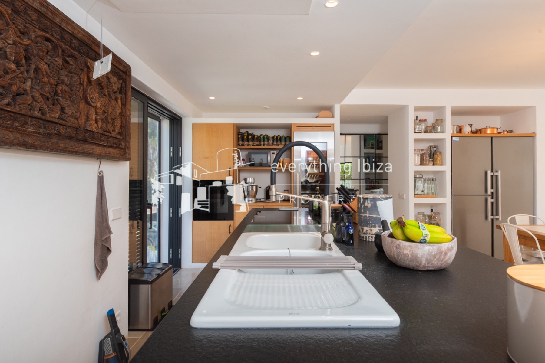 Impressive Mediterranean Villa with Super Views and Walking Distance to the Beach - for sale by everything ibiza Properties - ref. 1887