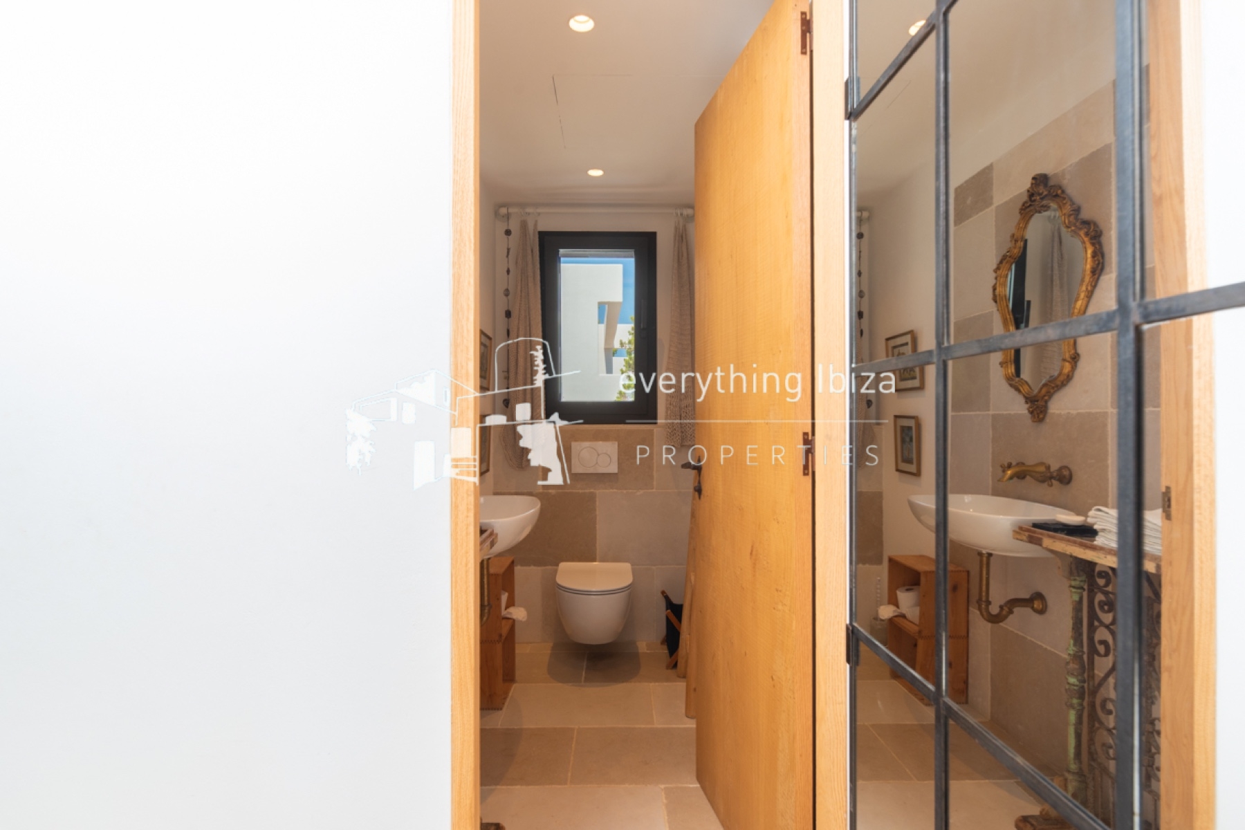 Impressive Mediterranean Villa with Super Views and Walking Distance to the Beach - for sale by everything ibiza Properties - ref. 1887