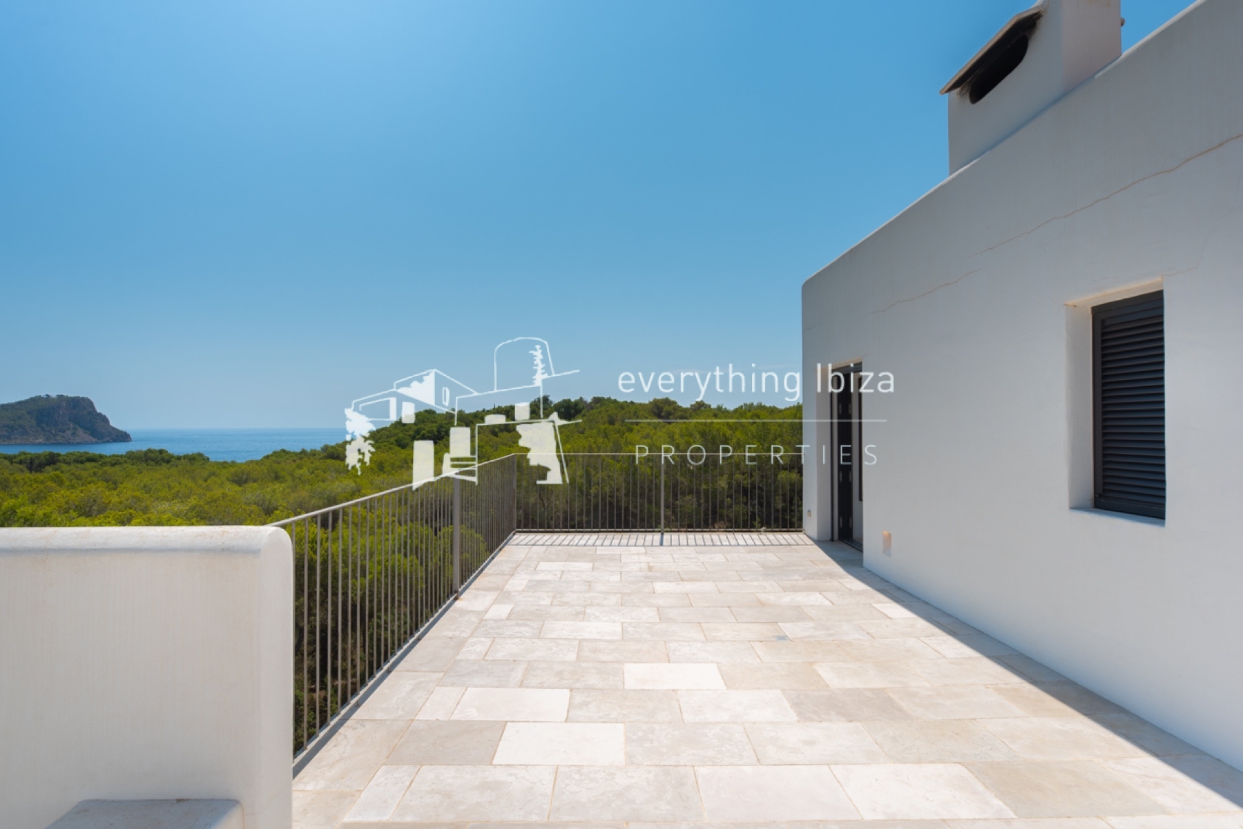 Impressive Mediterranean Villa with Super Views and Walking Distance to the Beach - for sale by everything ibiza Properties - ref. 1887
