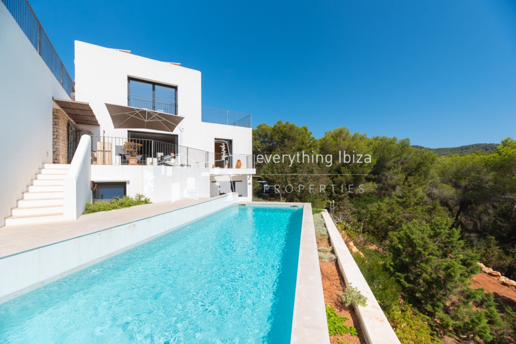 Impressive Mediterranean Villa with Super Views and Walking Distance to the Beach - for sale by everything ibiza Properties - ref. 1887