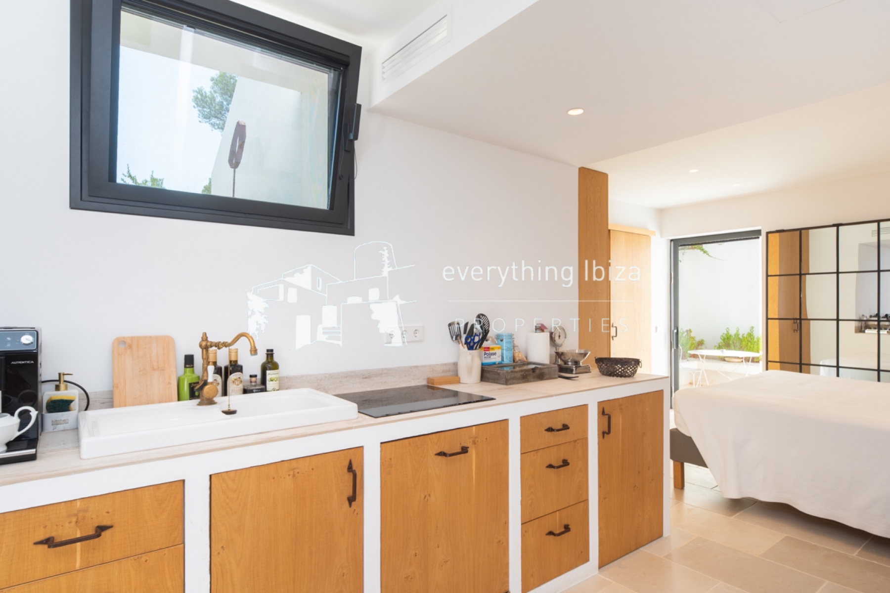 Impressive Mediterranean Villa with Super Views and Walking Distance to the Beach - for sale by everything ibiza Properties - ref. 1887