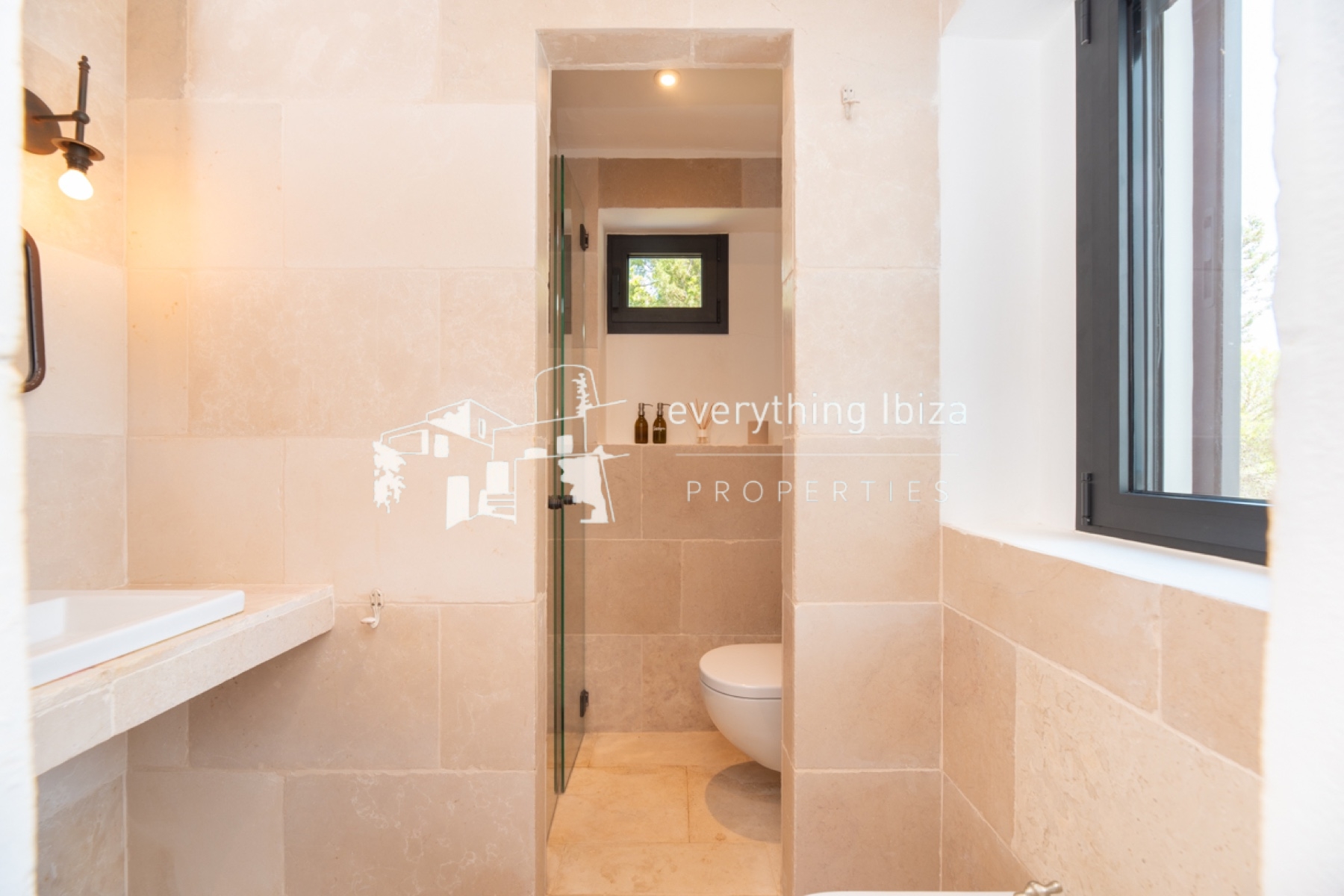 Impressive Mediterranean Villa with Super Views and Walking Distance to the Beach - for sale by everything ibiza Properties - ref. 1887