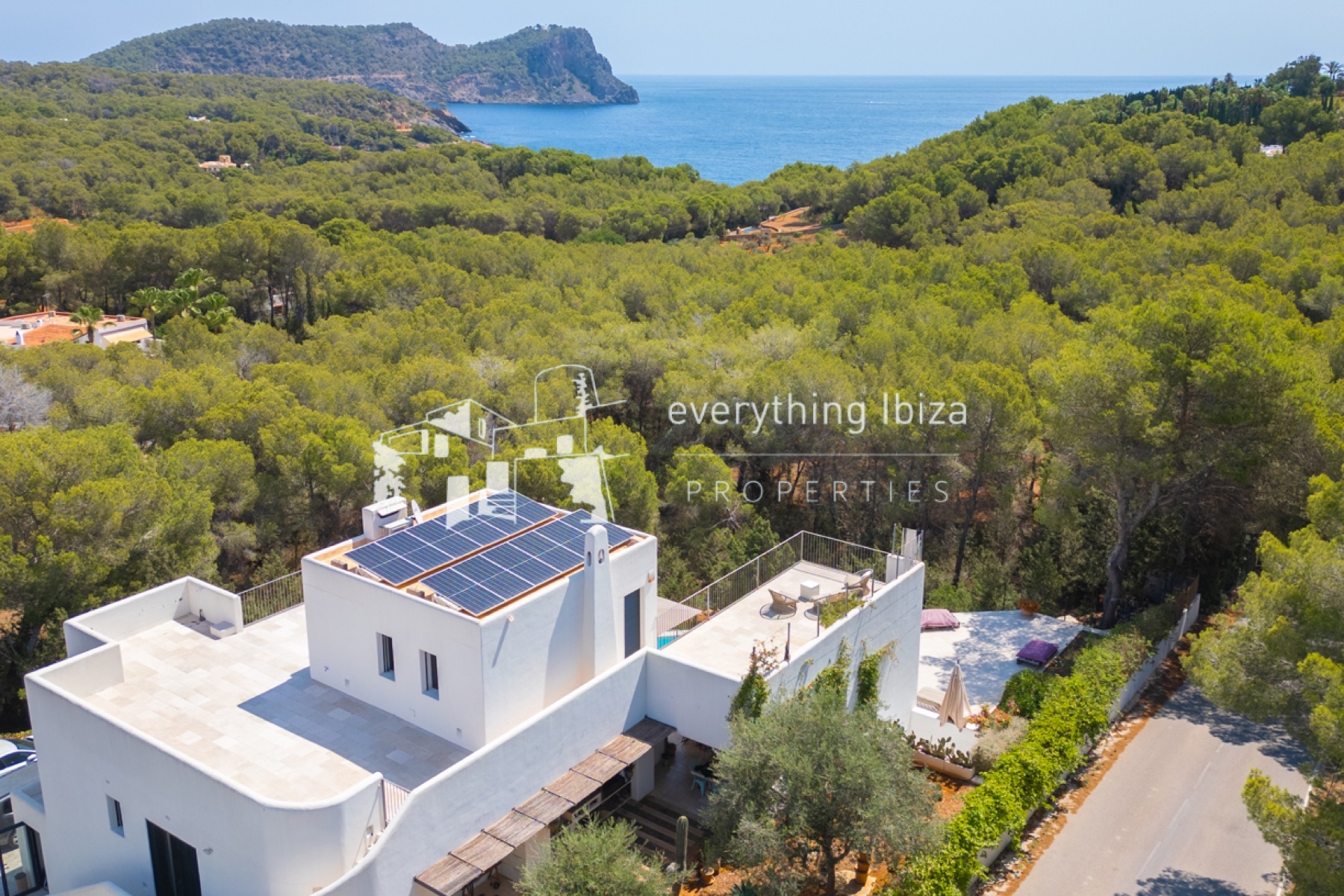 Impressive Mediterranean Villa with Super Views and Walking Distance to the Beach - for sale by everything ibiza Properties - ref. 1887