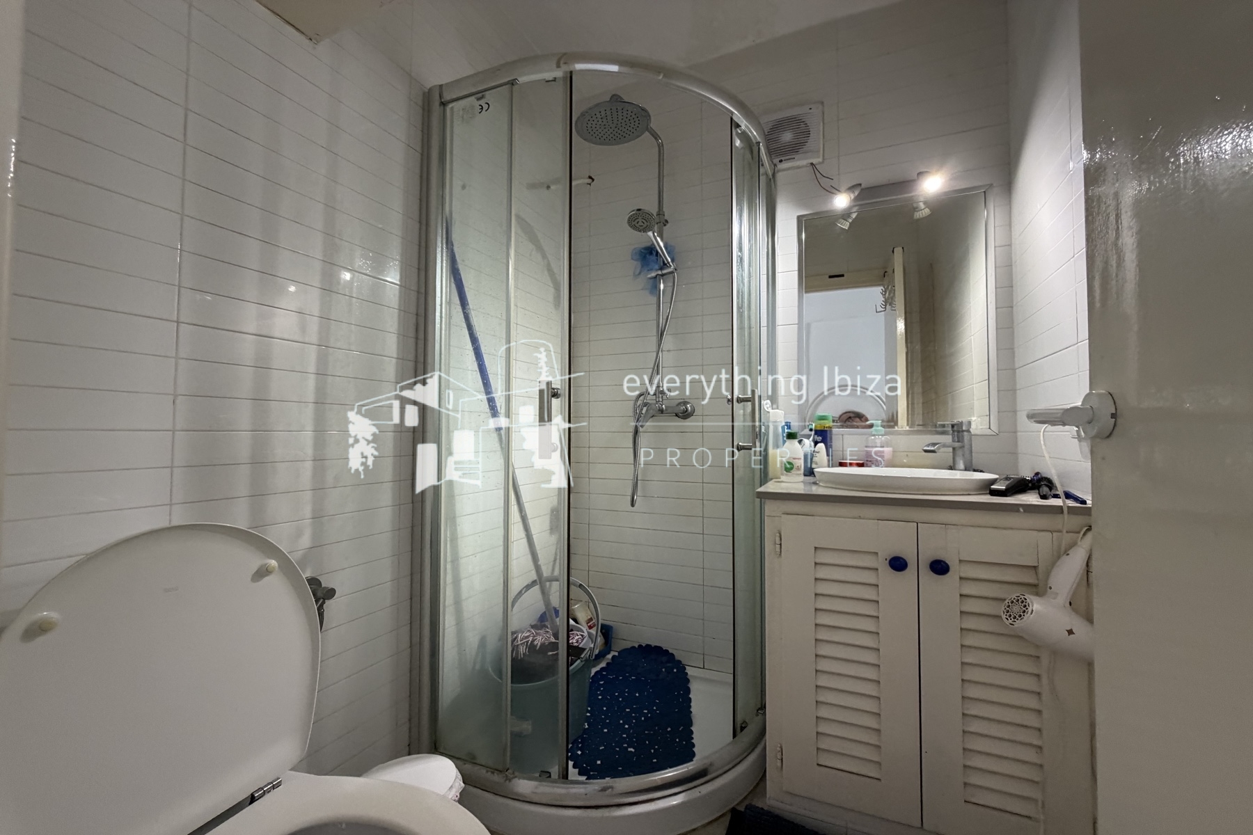 Charming Penthouse Apartment with Rooftop Splash Pool, Sea and Sunset Views - for sale by everything ibiza Properties - ref. 1890