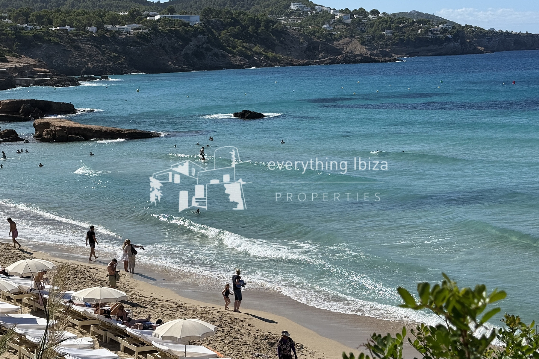 Charming Penthouse Apartment with Rooftop Splash Pool, Sea and Sunset Views - for sale by everything ibiza Properties - ref. 1890