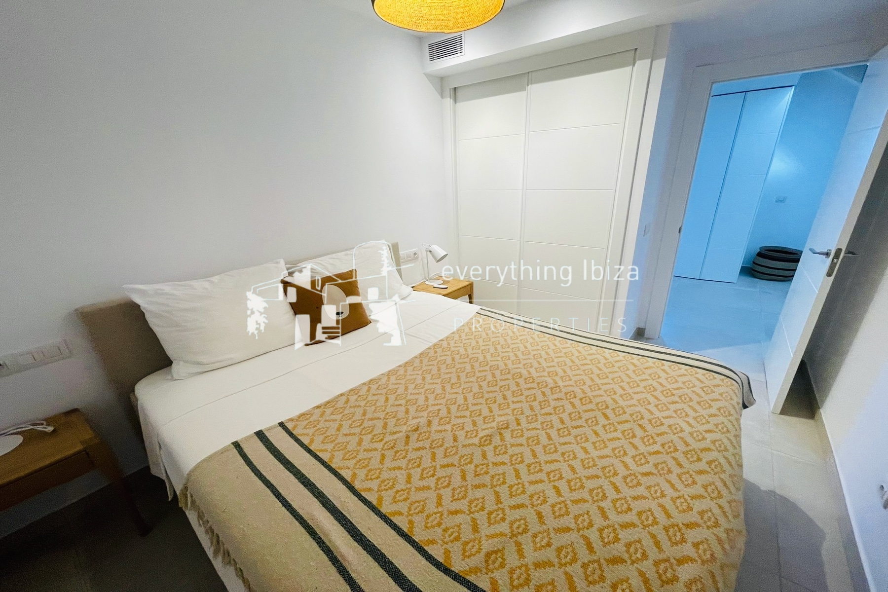 Luxury Penthouse Duplex Apartment Nearby to the Beach with Stunning Sea and Sunset Views - for sale by everything ibiza Properties - ref. 1891