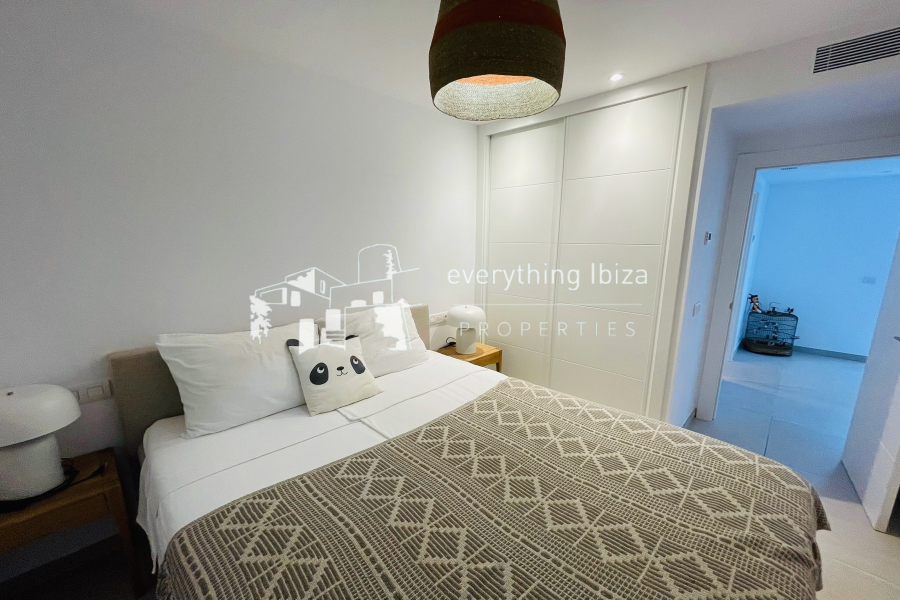 Luxury Penthouse Duplex Apartment Nearby to the Beach with Stunning Sea and Sunset Views - for sale by everything ibiza Properties - ref. 1891