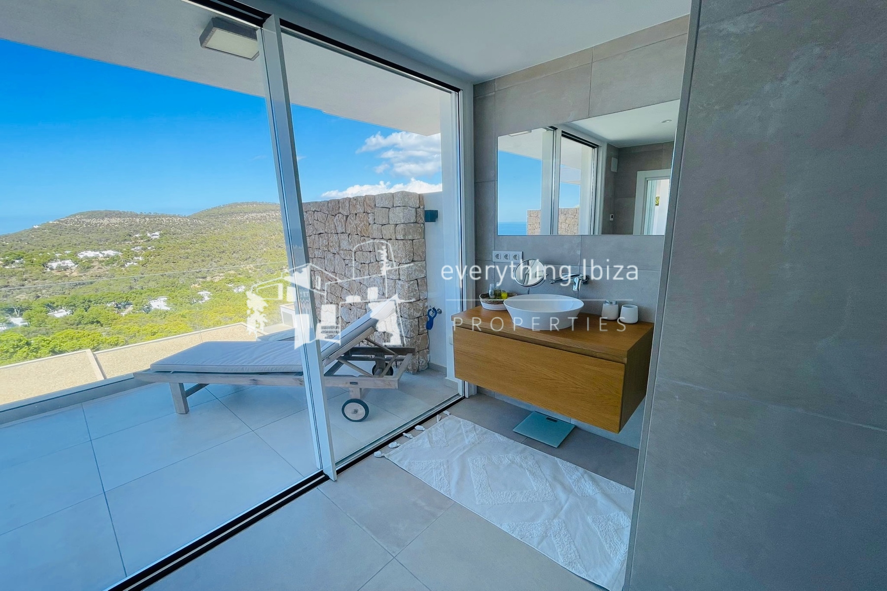 Luxury Penthouse Duplex Apartment Nearby to the Beach with Stunning Sea and Sunset Views - for sale by everything ibiza Properties - ref. 1891
