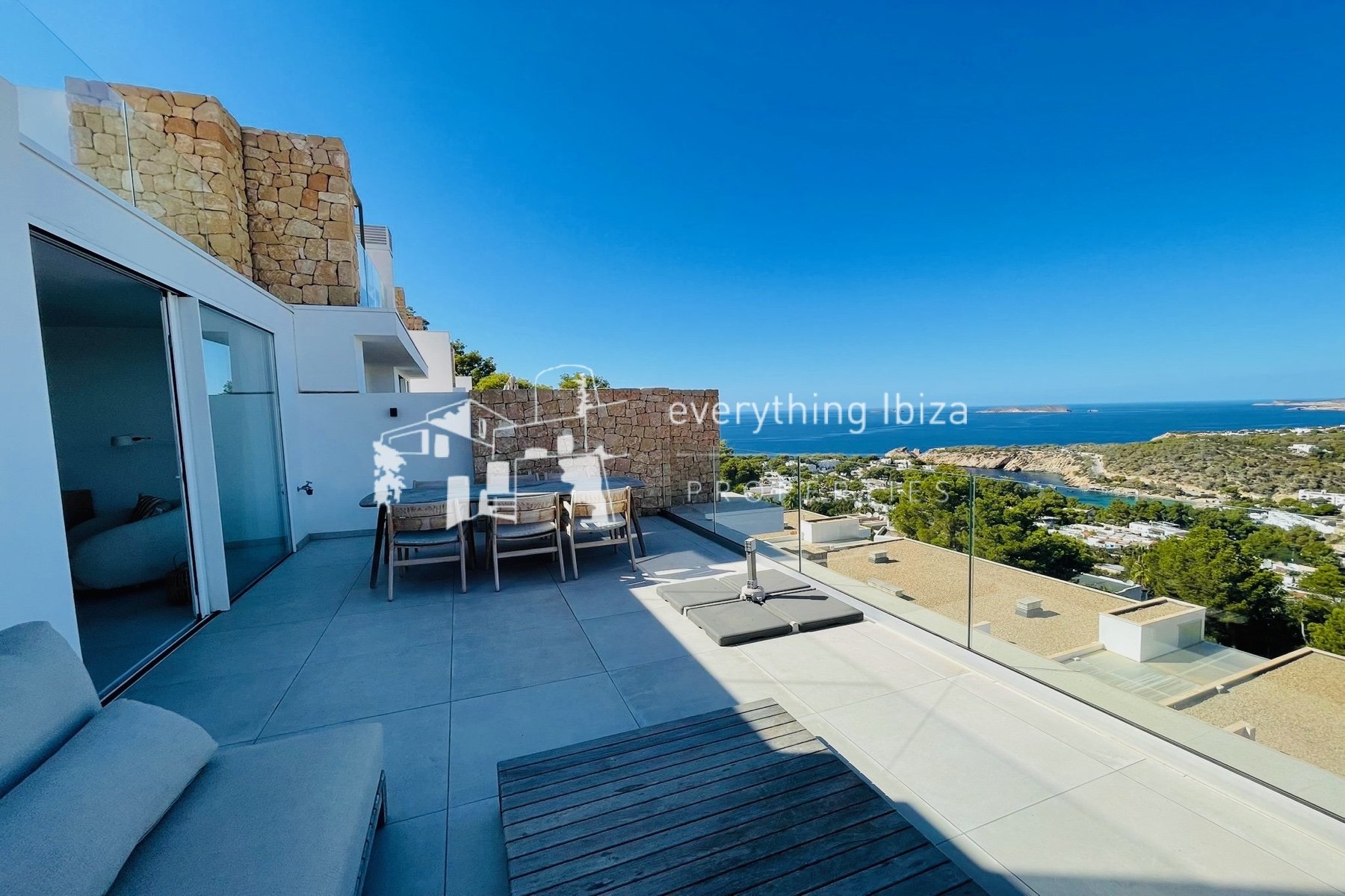 Luxury Penthouse Duplex Apartment Nearby to the Beach with Stunning Sea and Sunset Views - for sale by everything ibiza Properties - ref. 1891