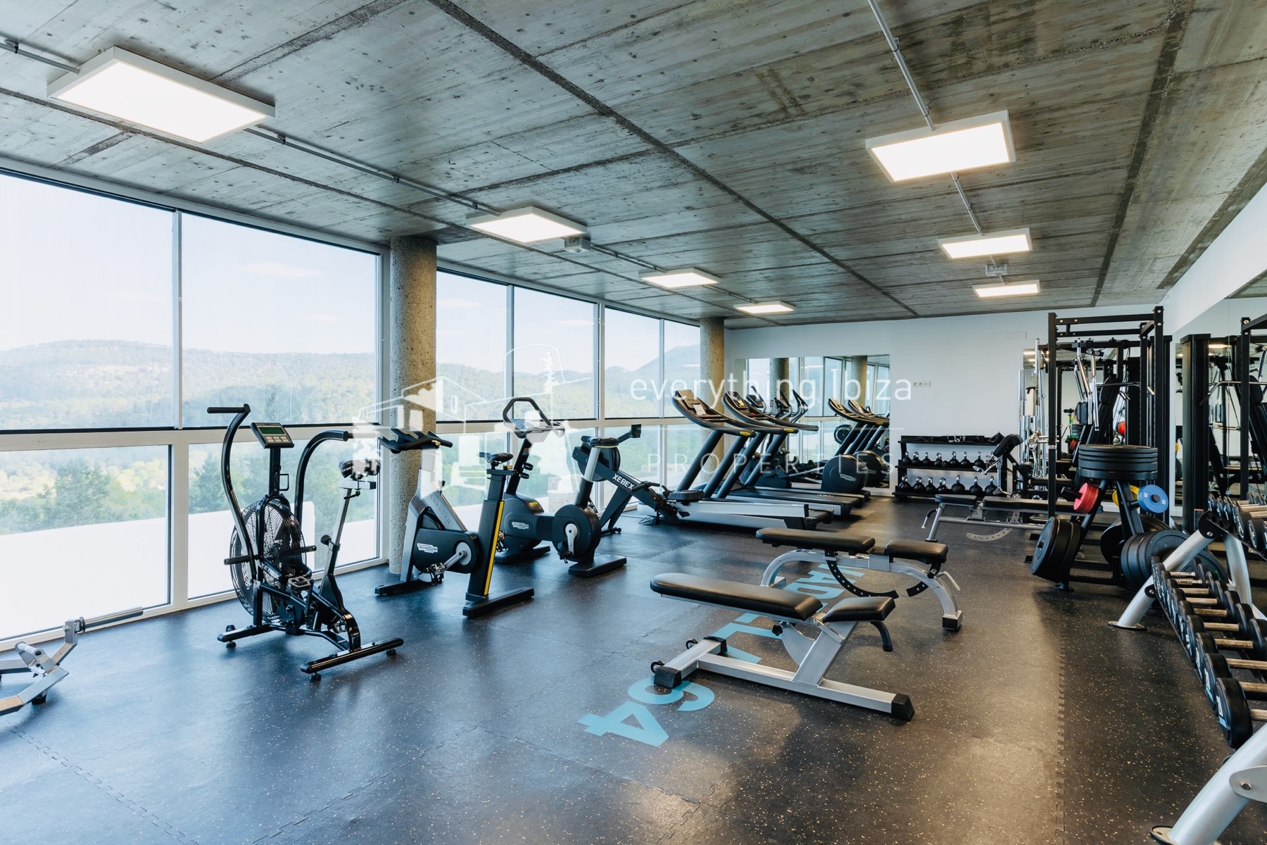 Luxury Penthouse Duplex Apartment Nearby to the Beach with Stunning Sea and Sunset Views - for sale by everything ibiza Properties - ref. 1891