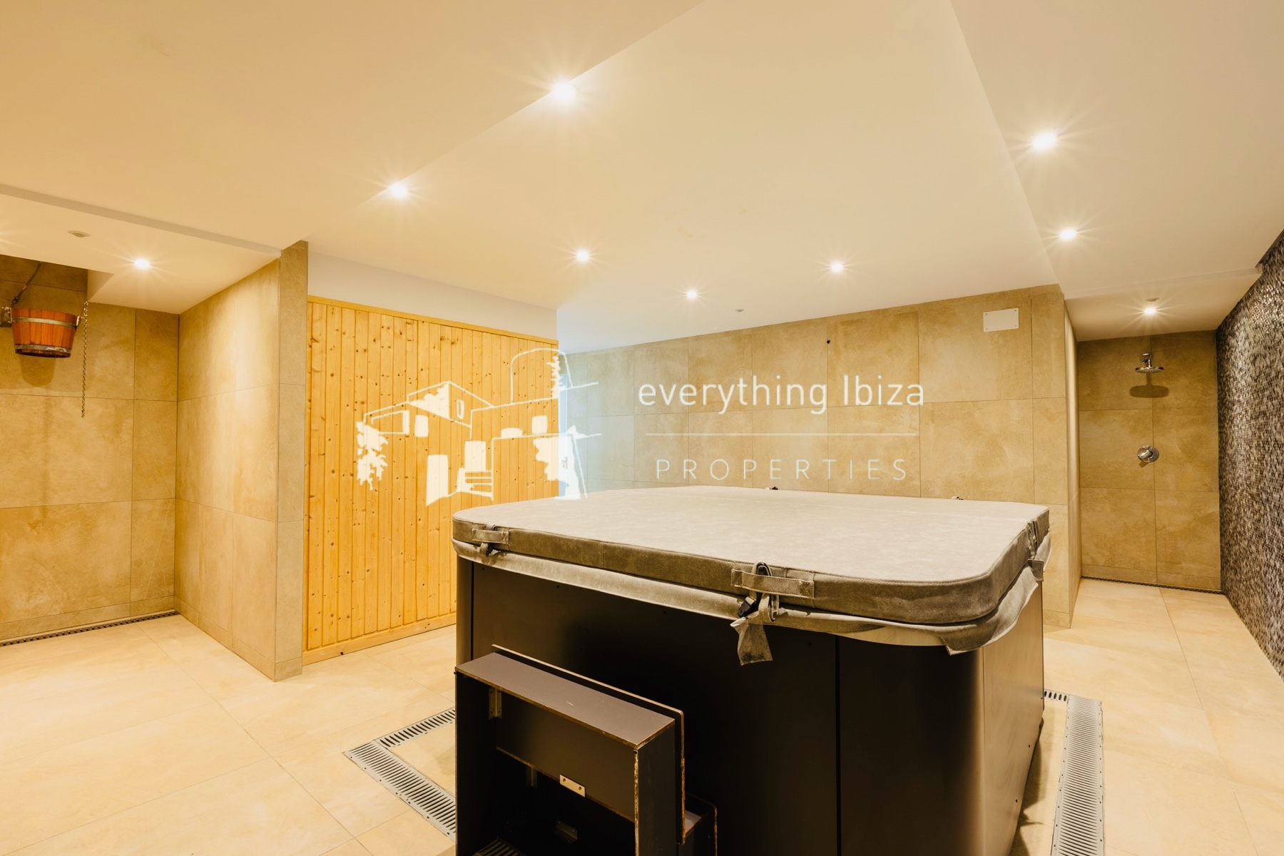 Luxury Penthouse Duplex Apartment Nearby to the Beach with Stunning Sea and Sunset Views - for sale by everything ibiza Properties - ref. 1891