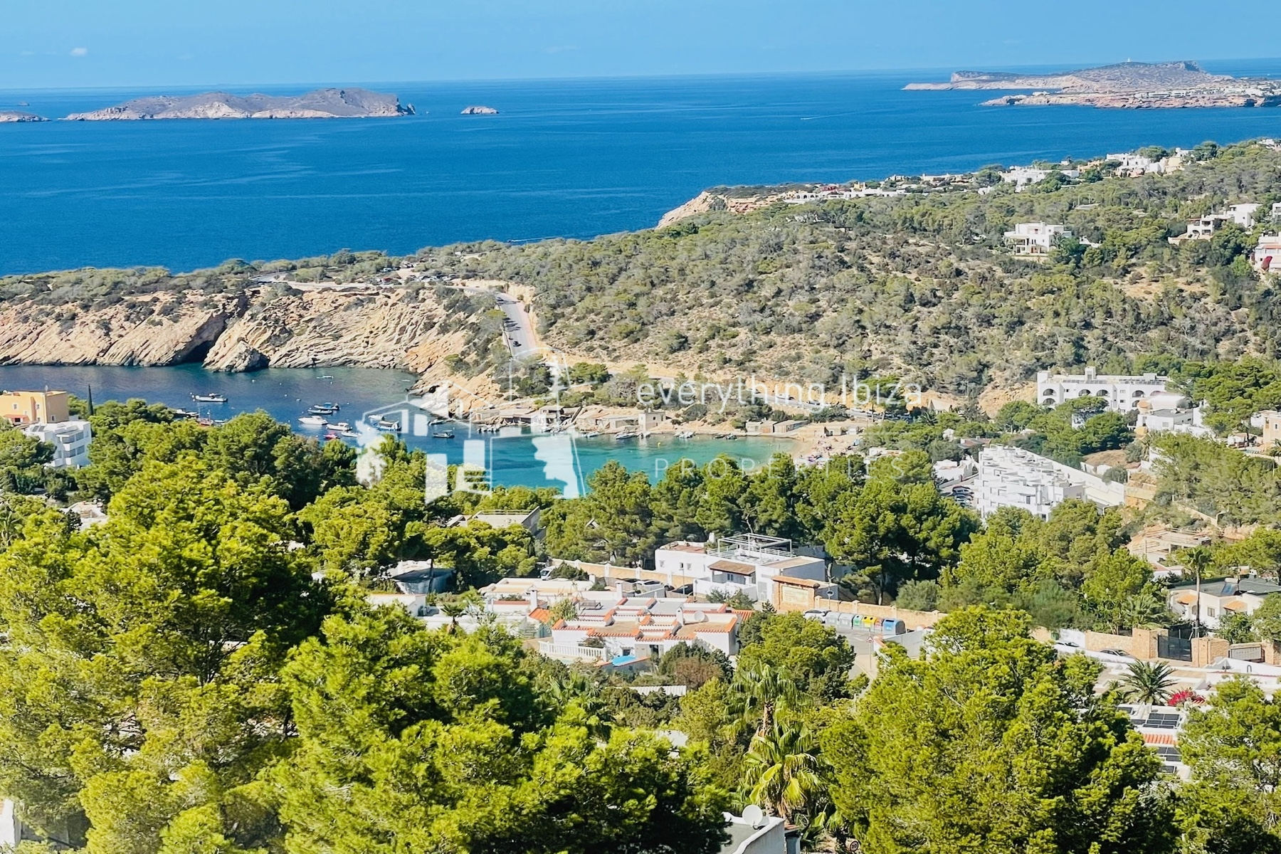 Luxury Penthouse Duplex Apartment Nearby to the Beach with Stunning Sea and Sunset Views - for sale by everything ibiza Properties - ref. 1891