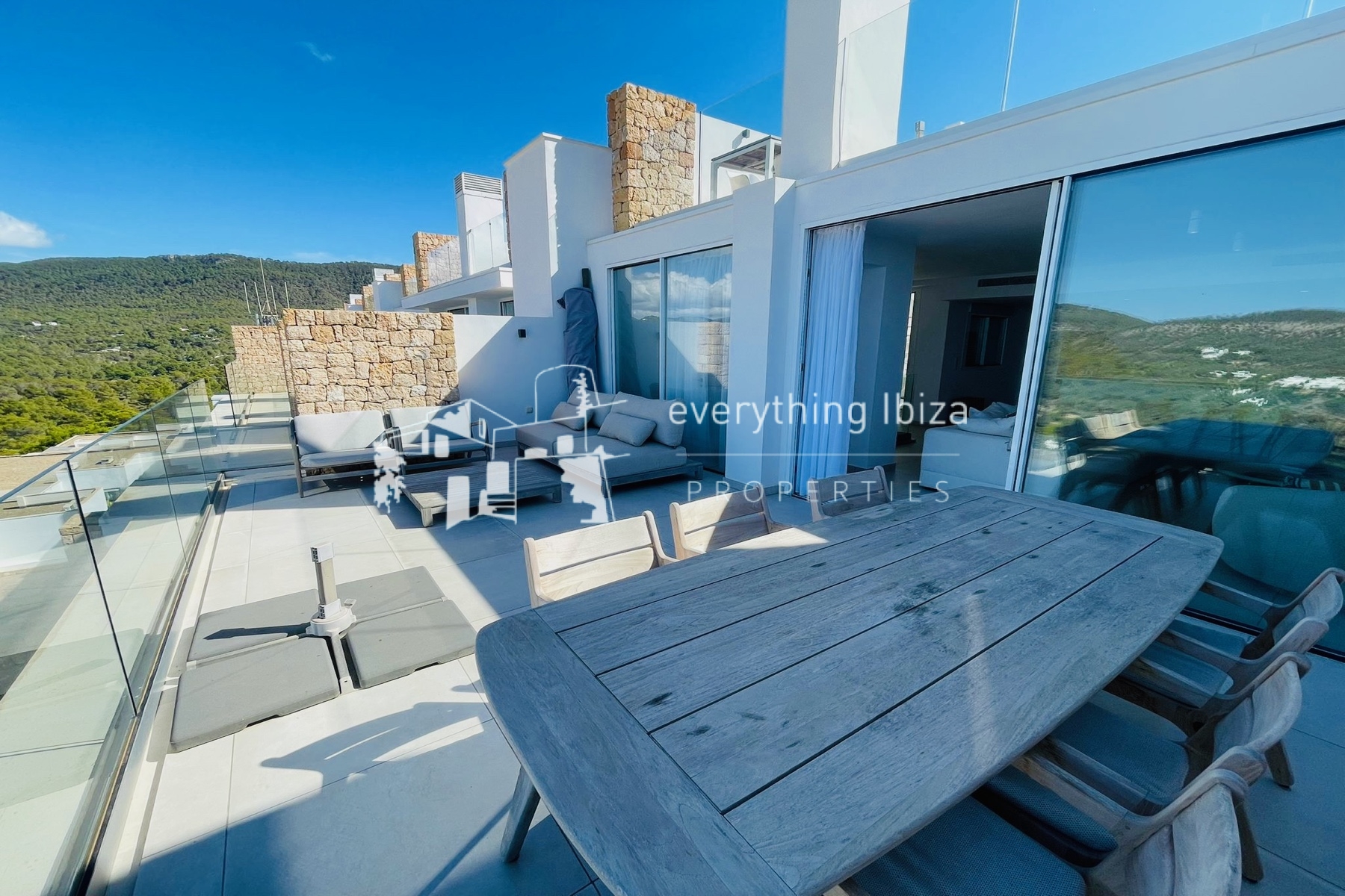 Luxury Penthouse Duplex Apartment Nearby to the Beach with Stunning Sea and Sunset Views - for sale by everything ibiza Properties - ref. 1891