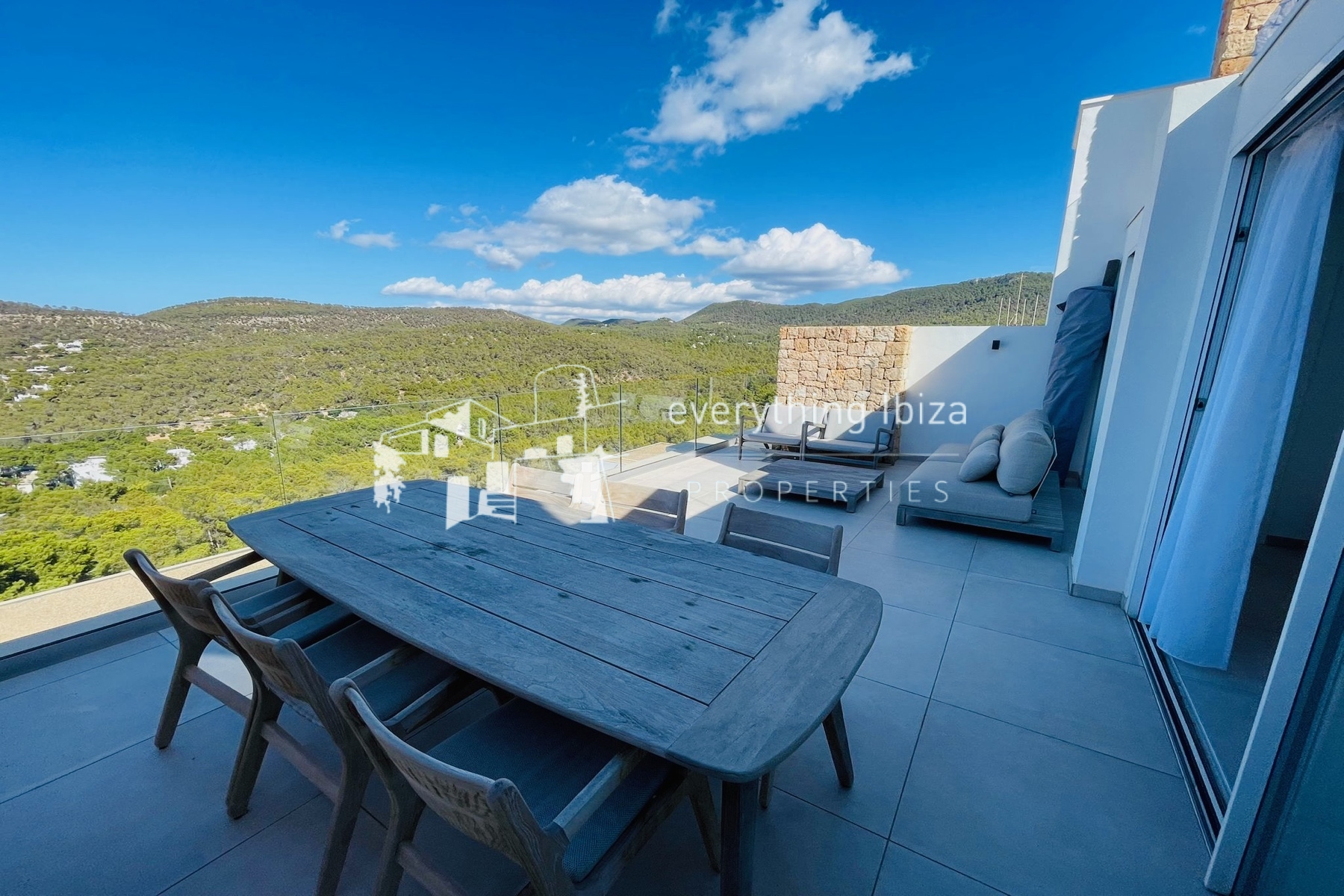 Luxury Penthouse Duplex Apartment Nearby to the Beach with Stunning Sea and Sunset Views - for sale by everything ibiza Properties - ref. 1891