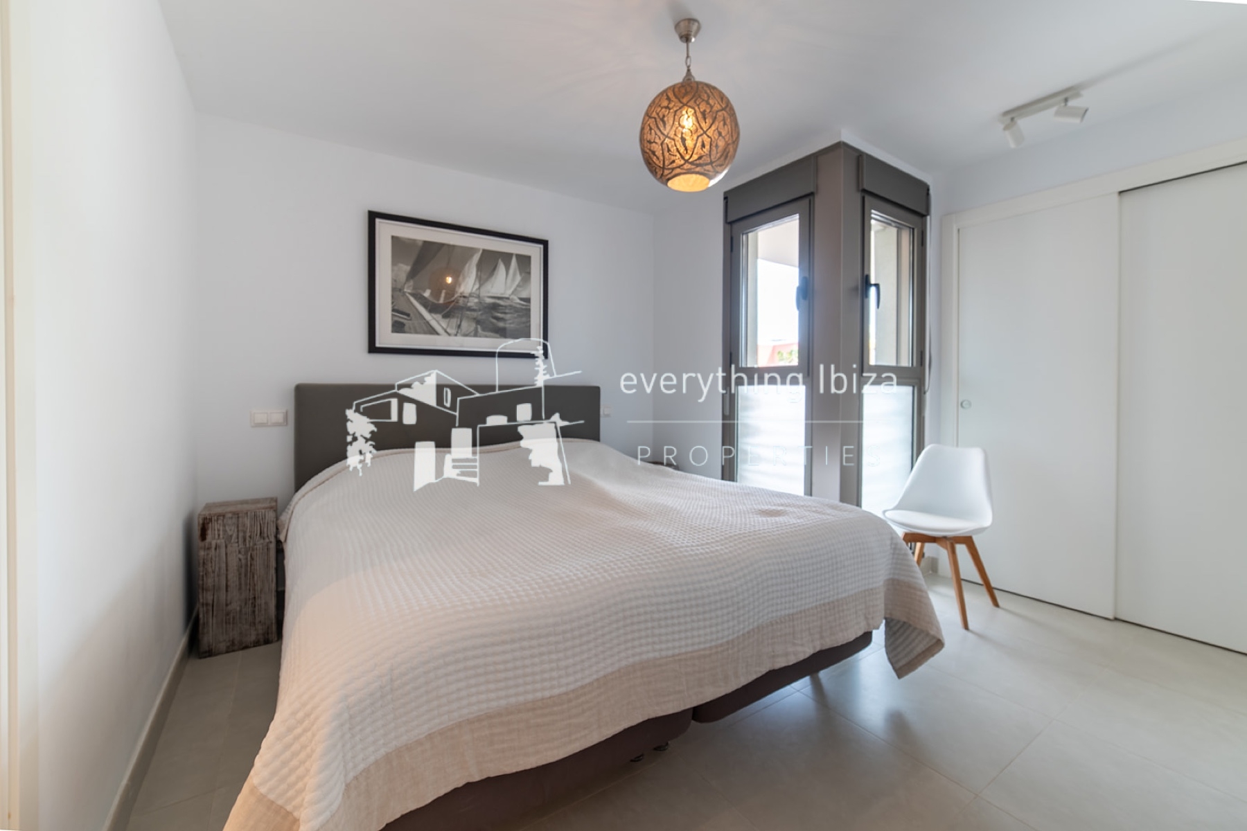Elegant Modern Apartment in Private Residential Complex with Super Sea and Sunset Views - for sale by everything ibiza Properties - ref. 1892