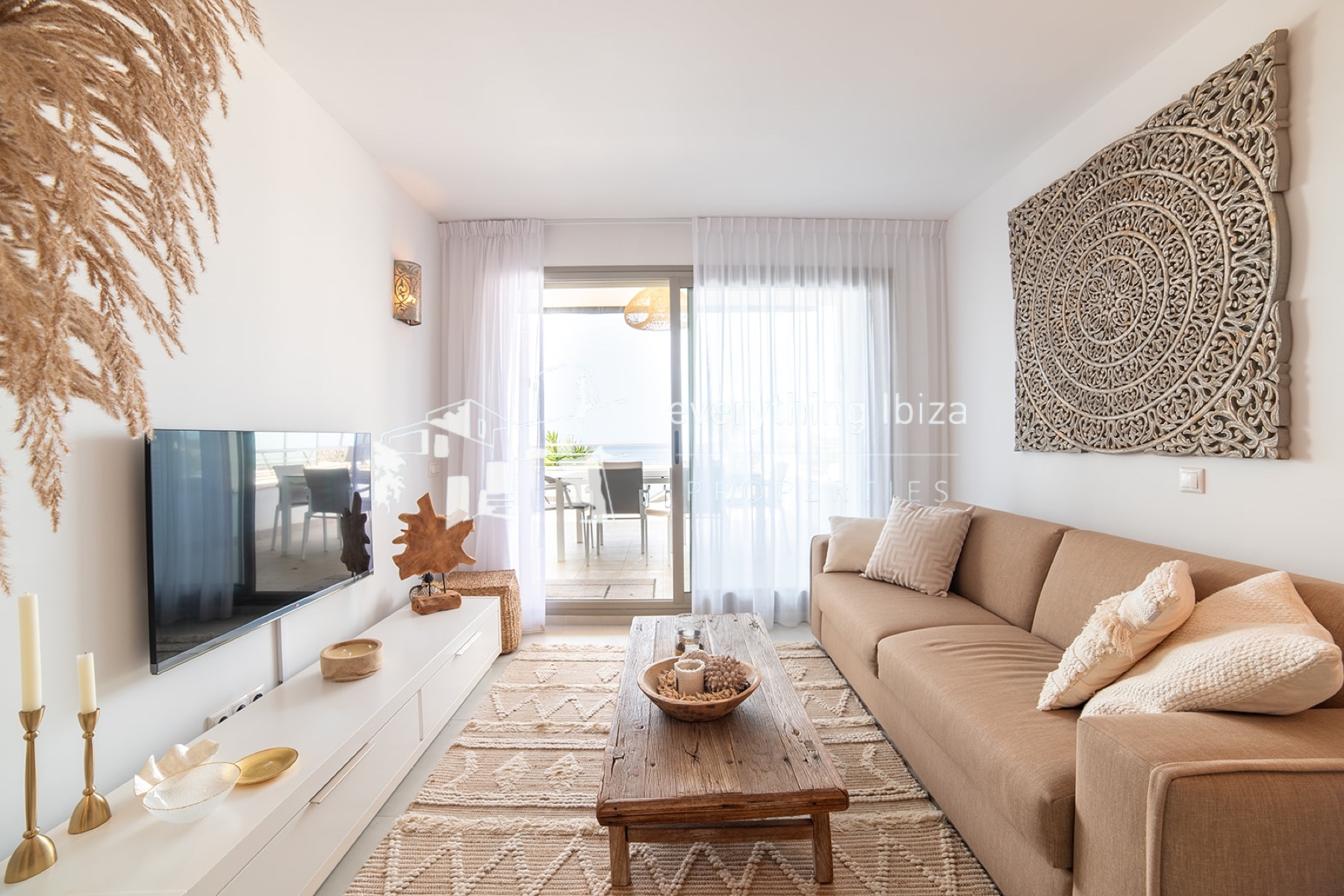 Elegant Modern Apartment in Private Residential Complex with Super Sea and Sunset Views - for sale by everything ibiza Properties - ref. 1892