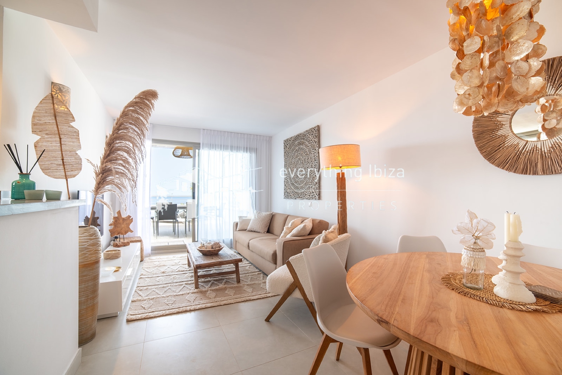 Elegant Modern Apartment in Private Residential Complex with Super Sea and Sunset Views - for sale by everything ibiza Properties - ref. 1892