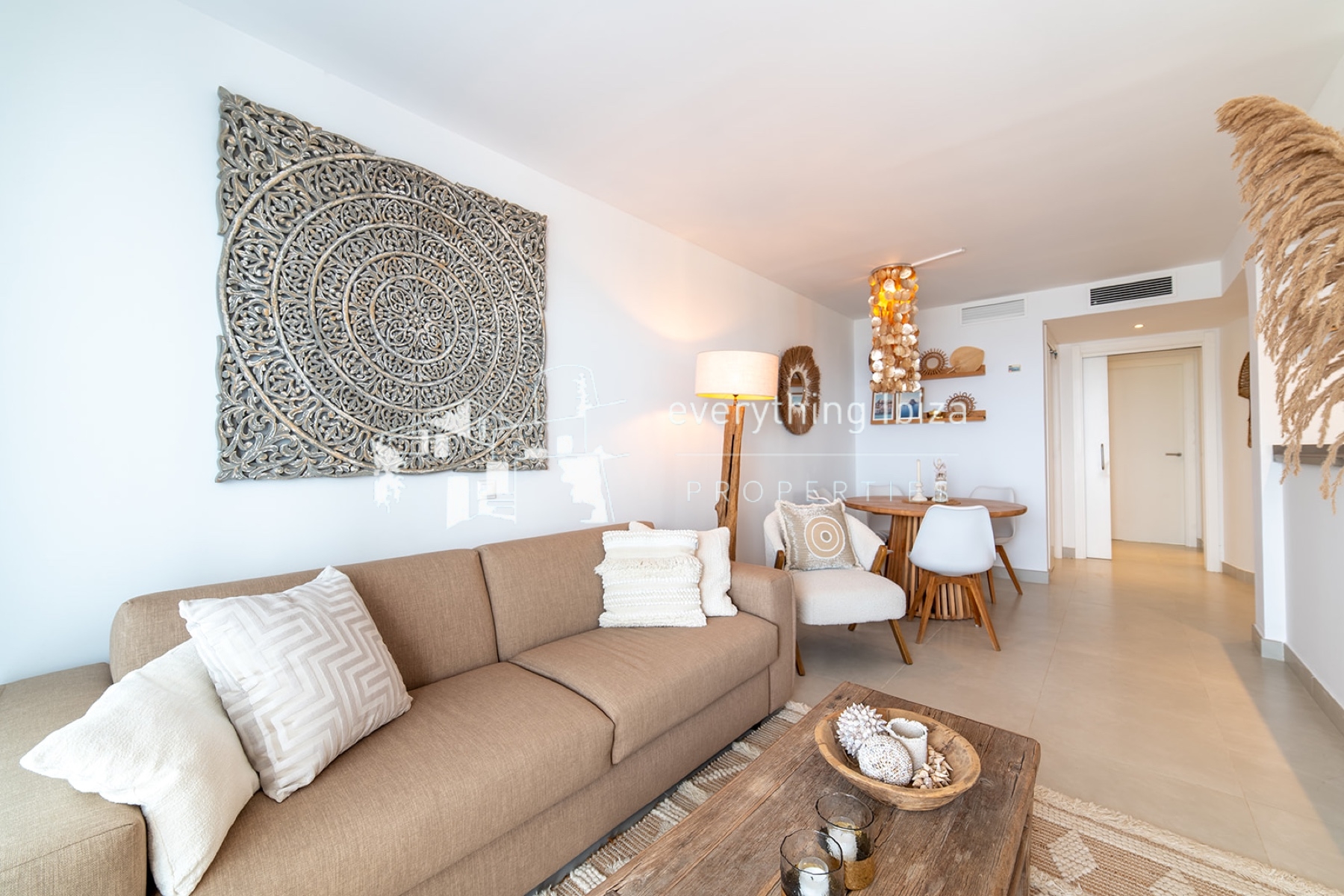 Elegant Modern Apartment in Private Residential Complex with Super Sea and Sunset Views - for sale by everything ibiza Properties - ref. 1892