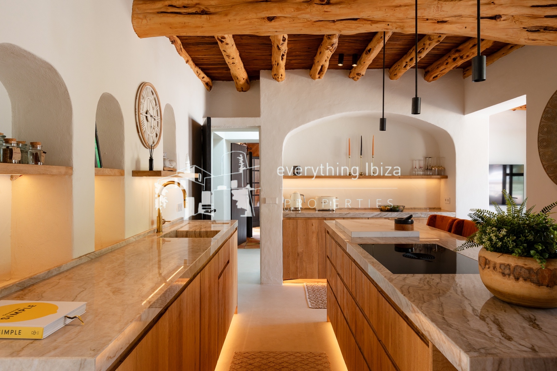 Beautifully Designed Authentic Country Villa with Guest House and Super Sea and Sunset Views - for sale by everything ibiza Properties - ref. 1893