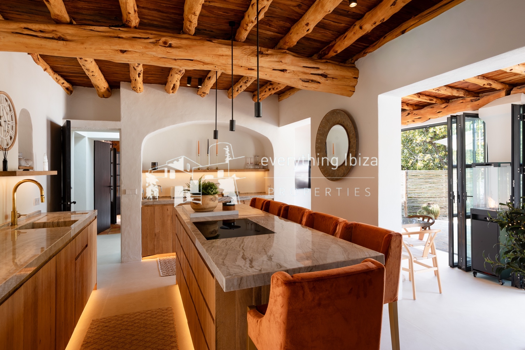 Beautifully Designed Authentic Country Villa with Guest House and Super Sea and Sunset Views - for sale by everything ibiza Properties - ref. 1893