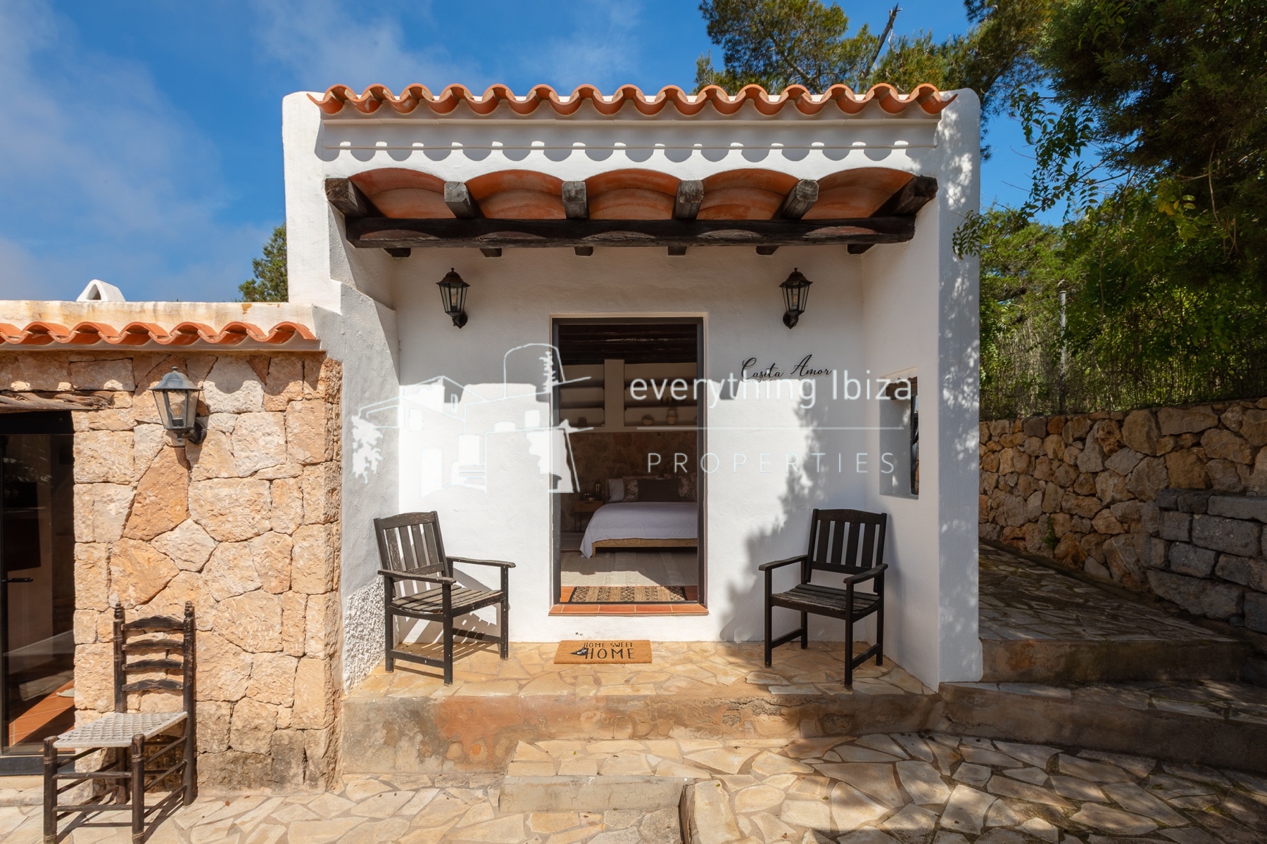 Beautifully Designed Authentic Country Villa with Guest House and Super Sea and Sunset Views - for sale by everything ibiza Properties - ref. 1893