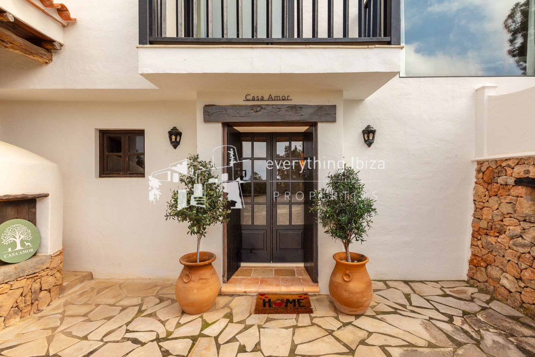 Beautifully Designed Authentic Country Villa with Guest House and Super Sea and Sunset Views - for sale by everything ibiza Properties - ref. 1893