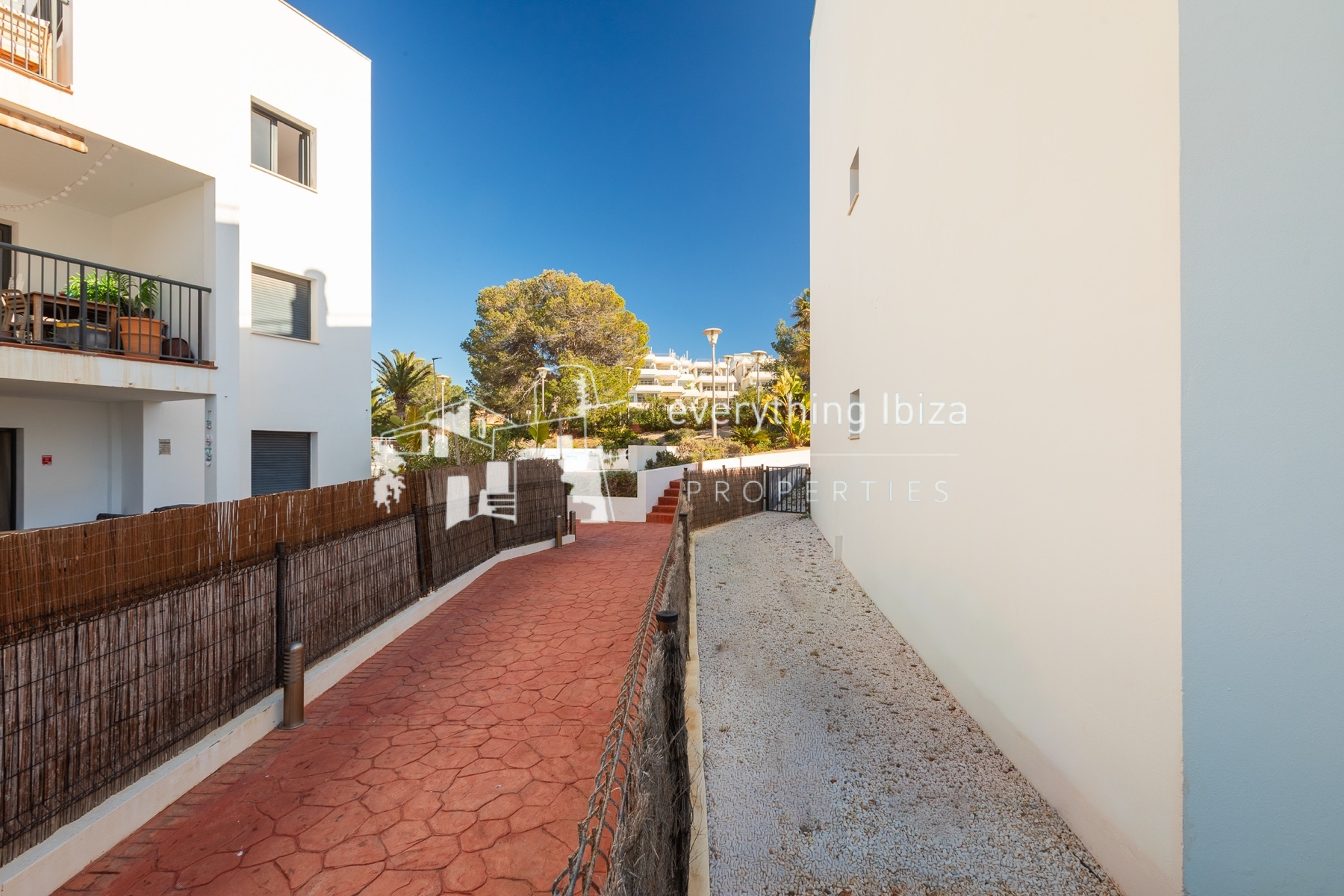 Ground Floor Corner Apartment with Contemporary Bohemium Charm Close to the Nearby Beach - for sale by everything ibiza Properties - ref. 1894