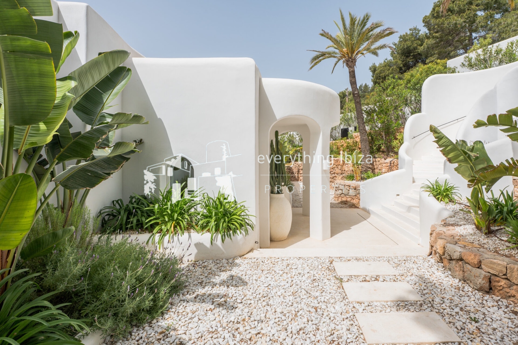Magnificent Luxury Villa Set in a Stunning Large Private Estate with Amazing Sea and Sunset Views - for sale by everything ibiza Properties - ref. 1895