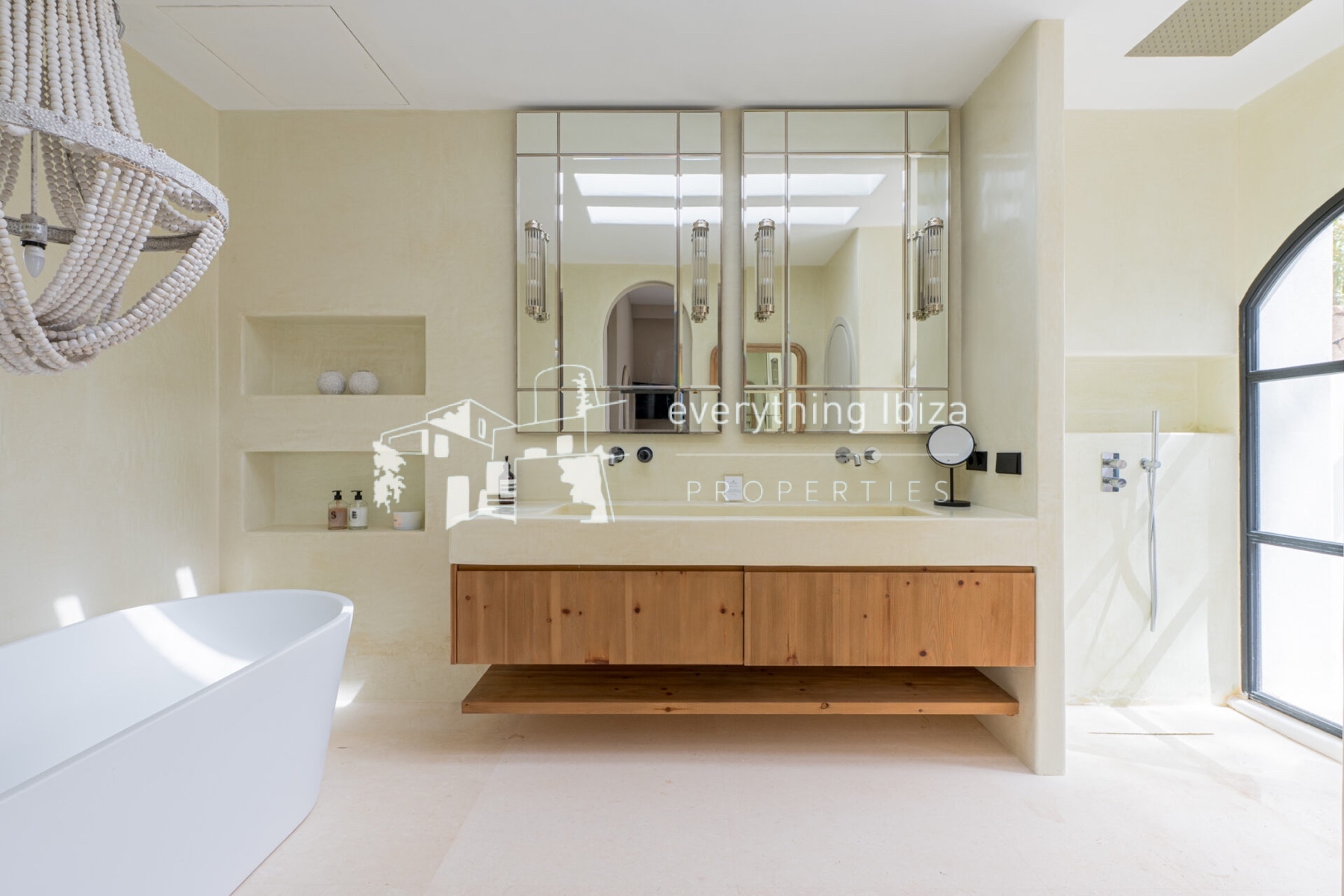 Magnificent Luxury Villa Set in a Stunning Large Private Estate with Amazing Sea and Sunset Views - for sale by everything ibiza Properties - ref. 1895