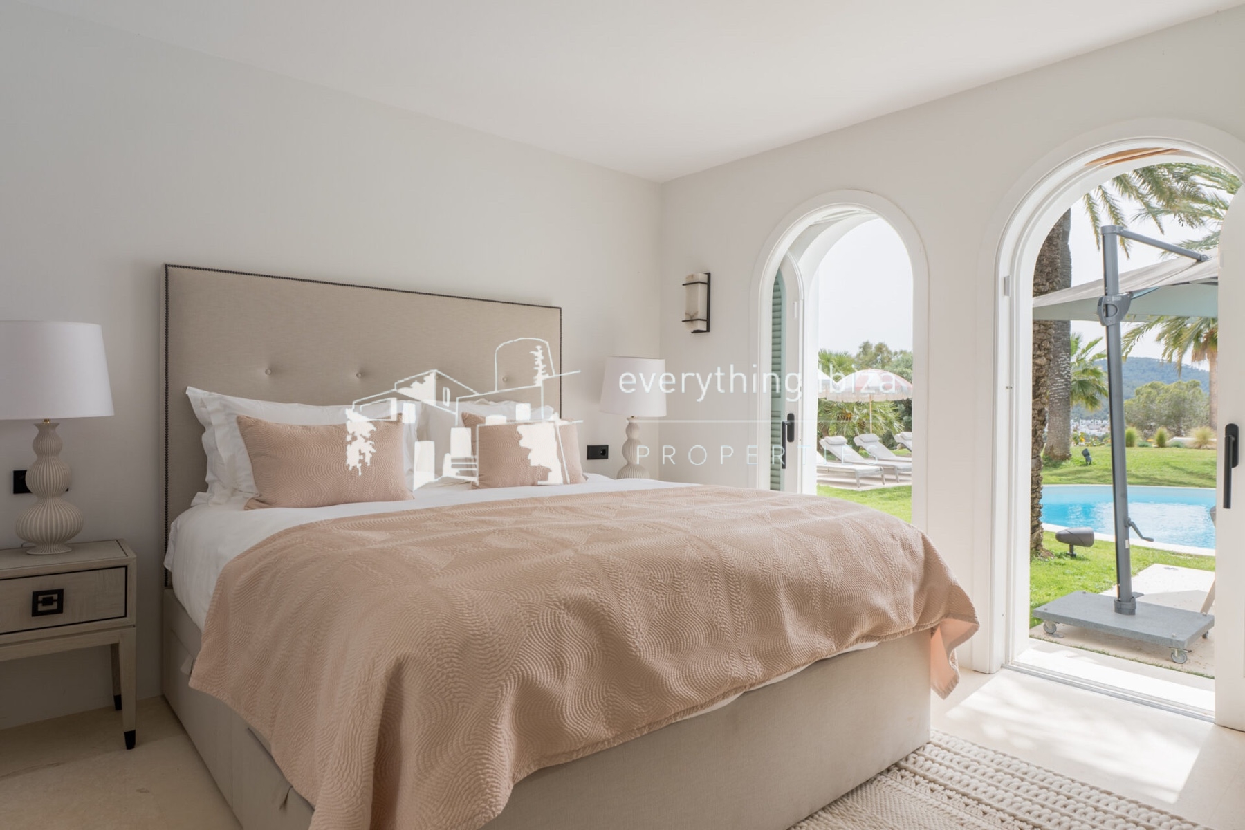 Magnificent Luxury Villa Set in a Stunning Large Private Estate with Amazing Sea and Sunset Views - for sale by everything ibiza Properties - ref. 1895